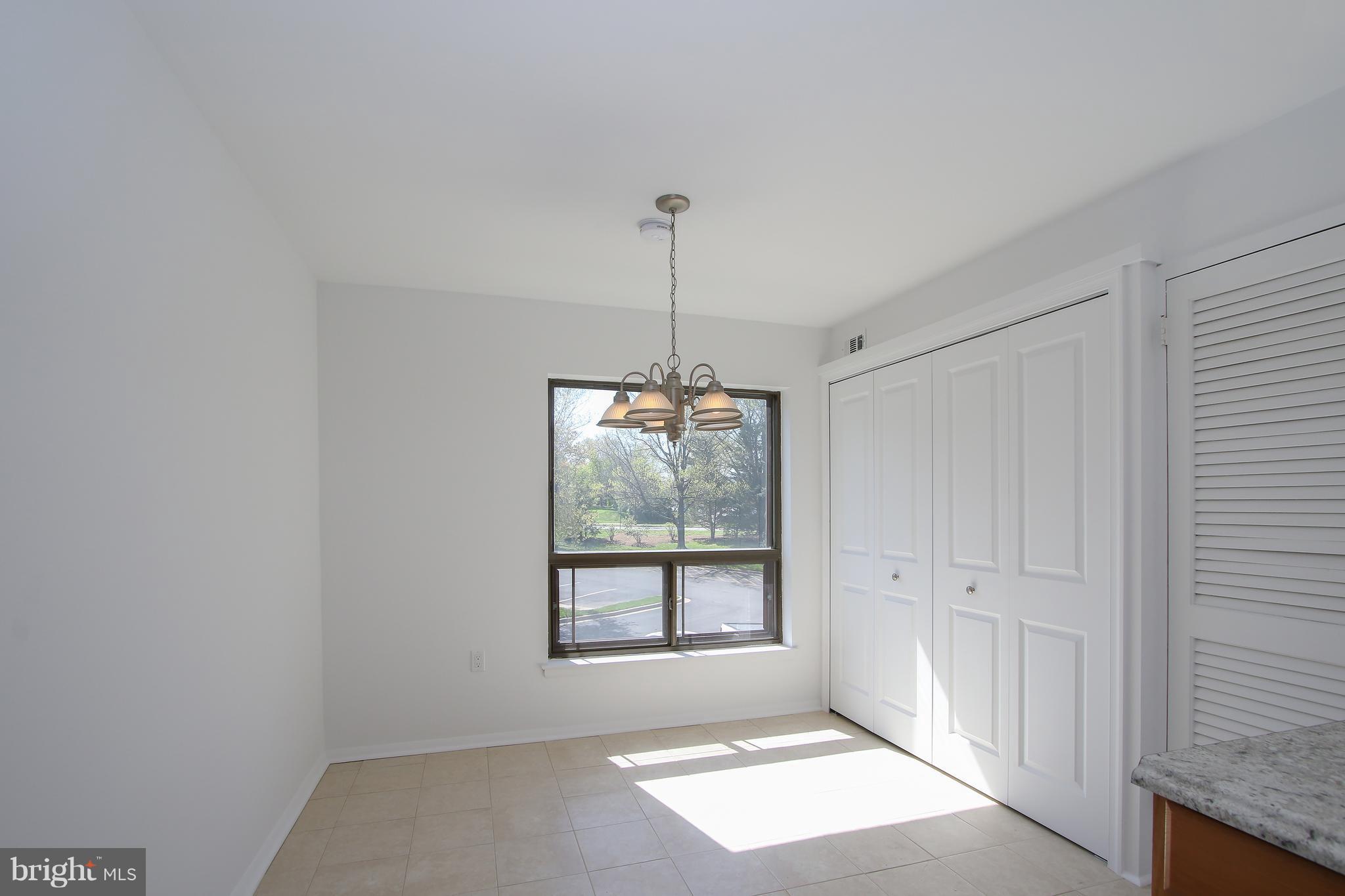 HYDE PARK - Residential