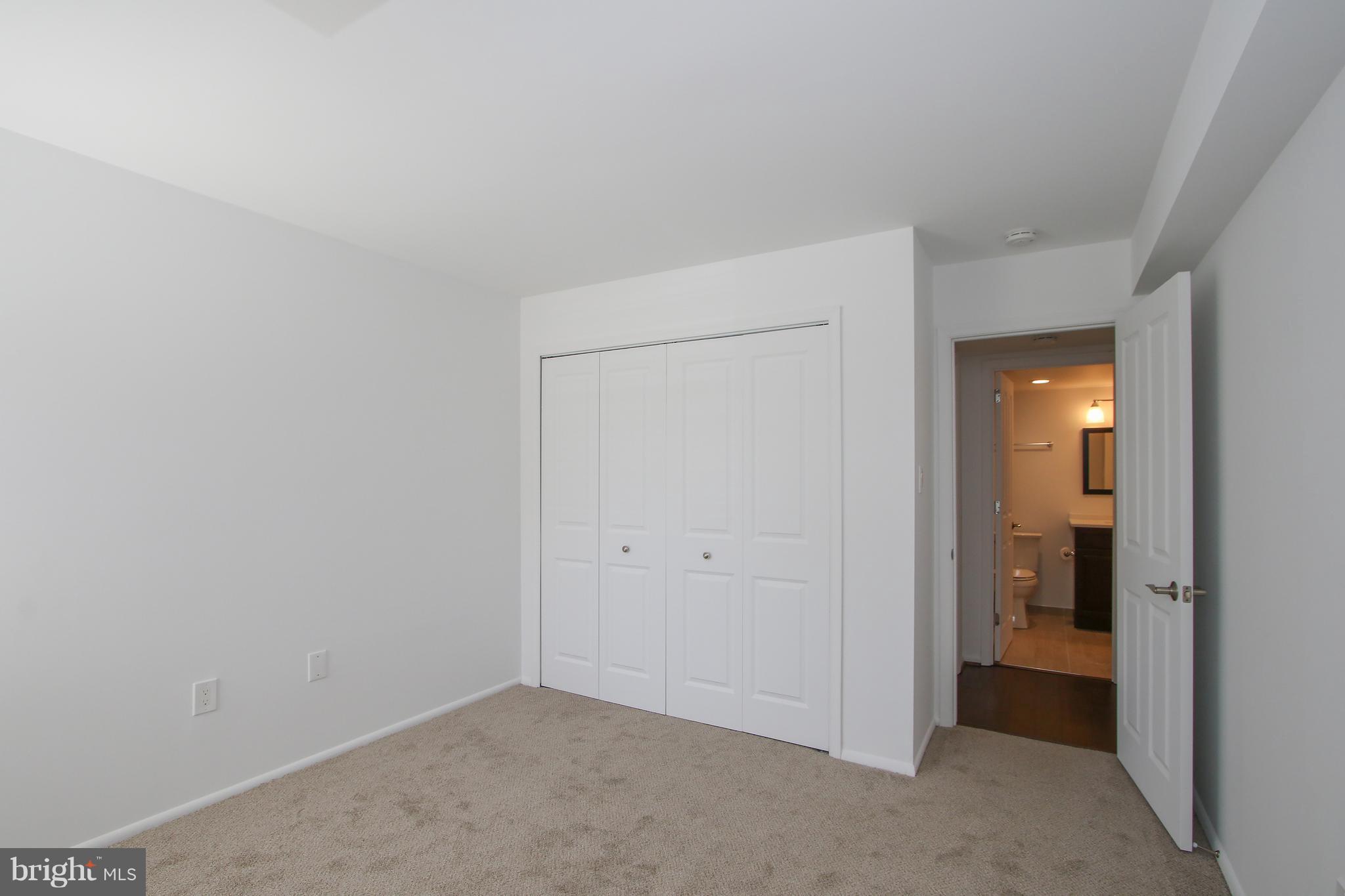 HYDE PARK - Residential
