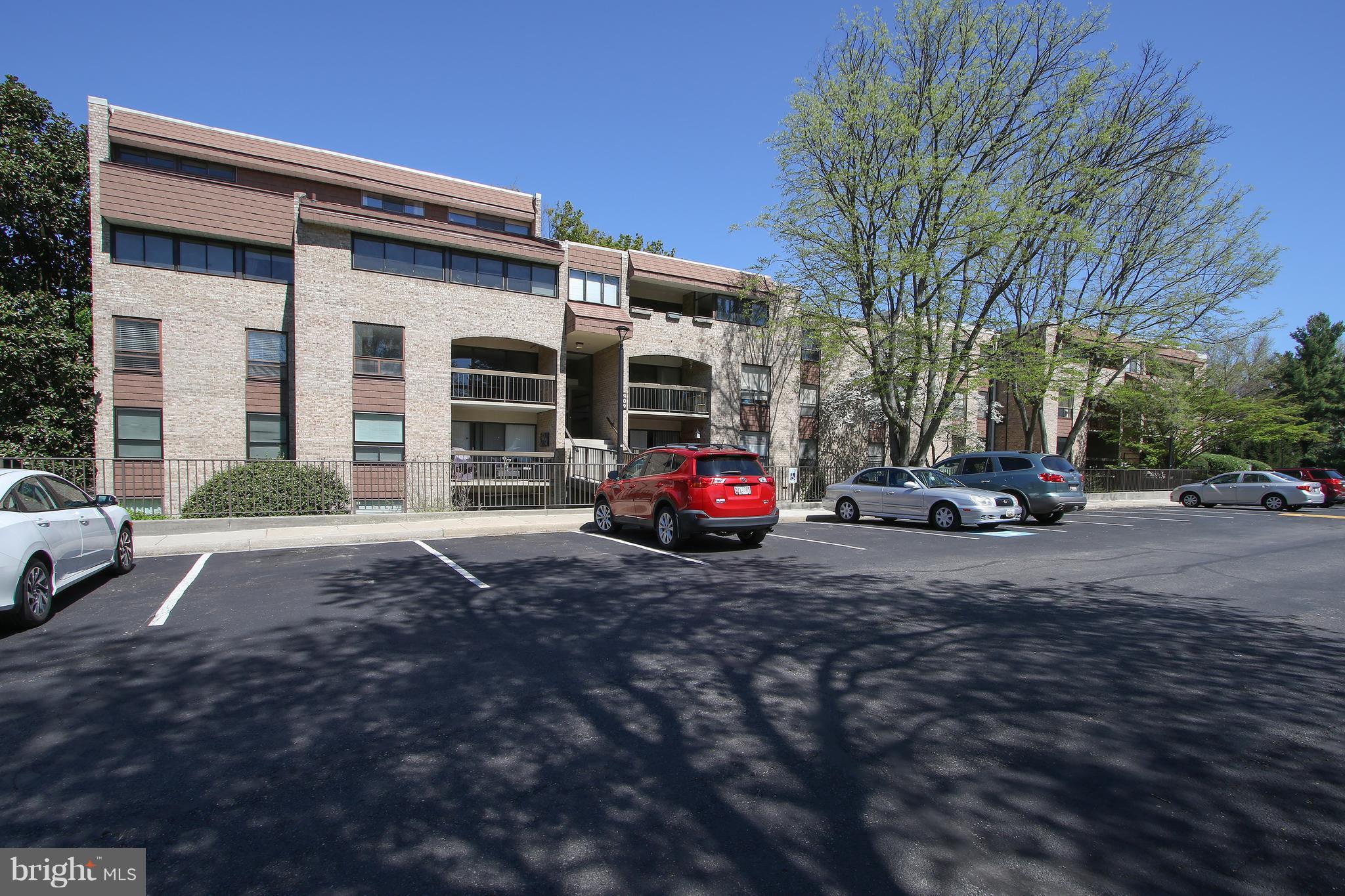 HYDE PARK - Residential