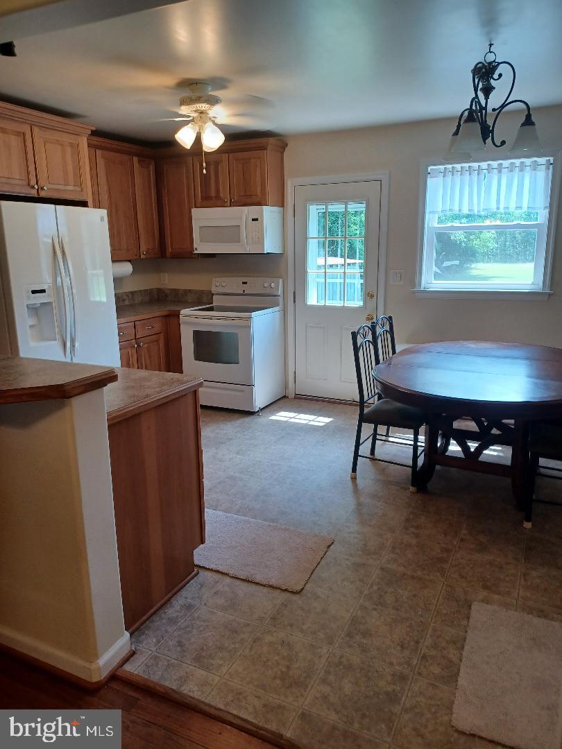 JACKSON TRAIL - Residential