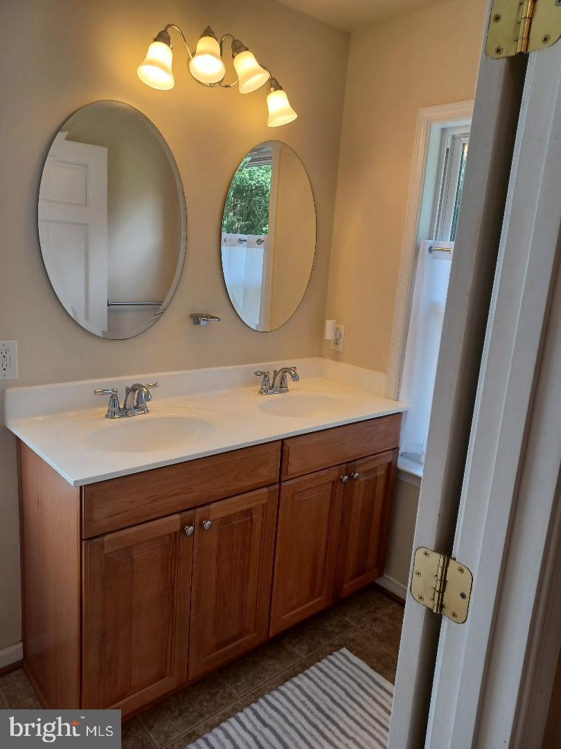 JACKSON TRAIL - Residential
