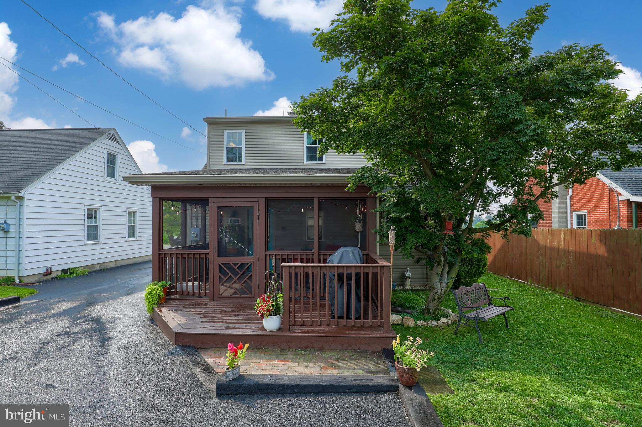 MANOR RIDGE - Residential