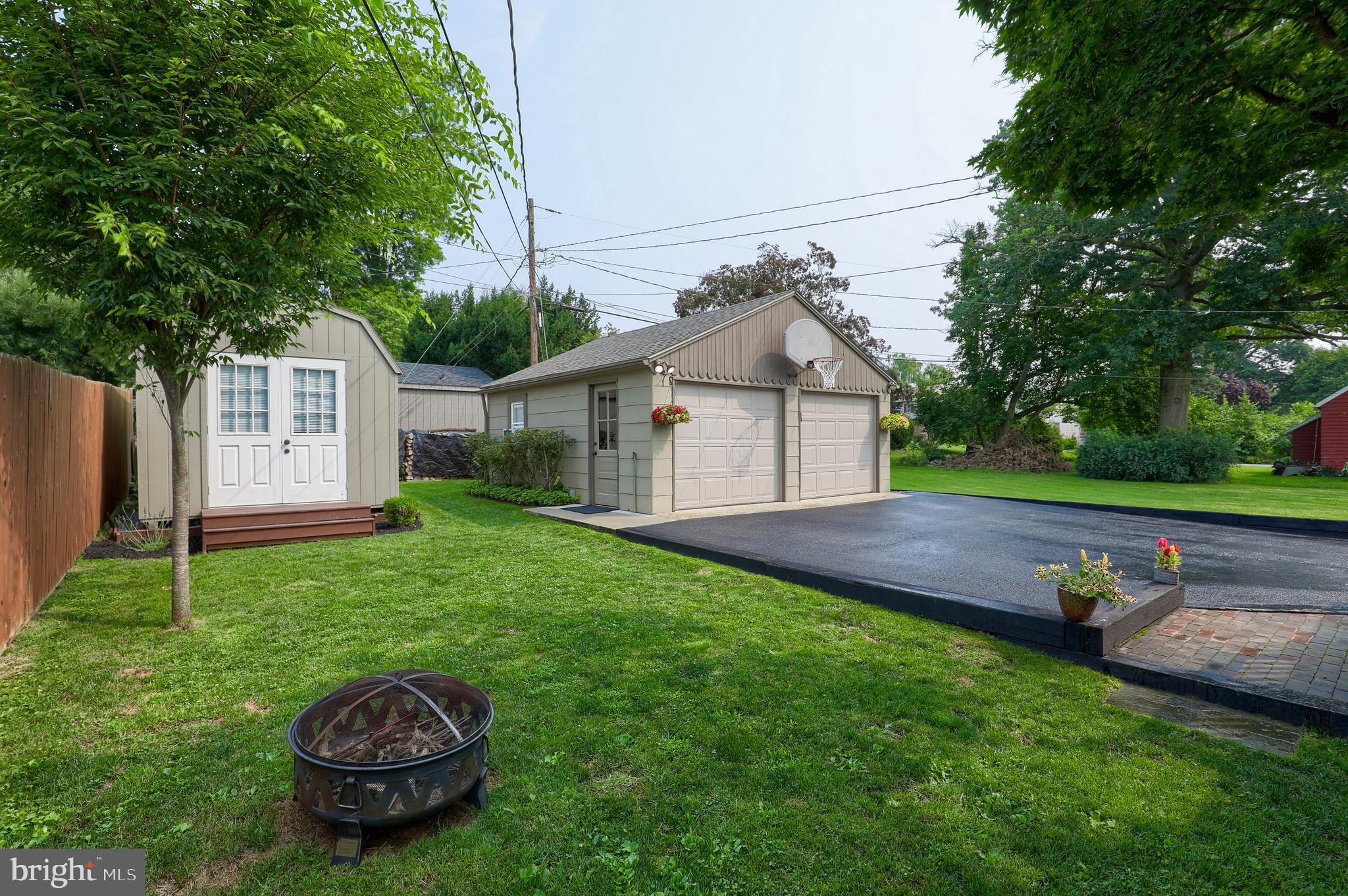 MANOR RIDGE - Residential