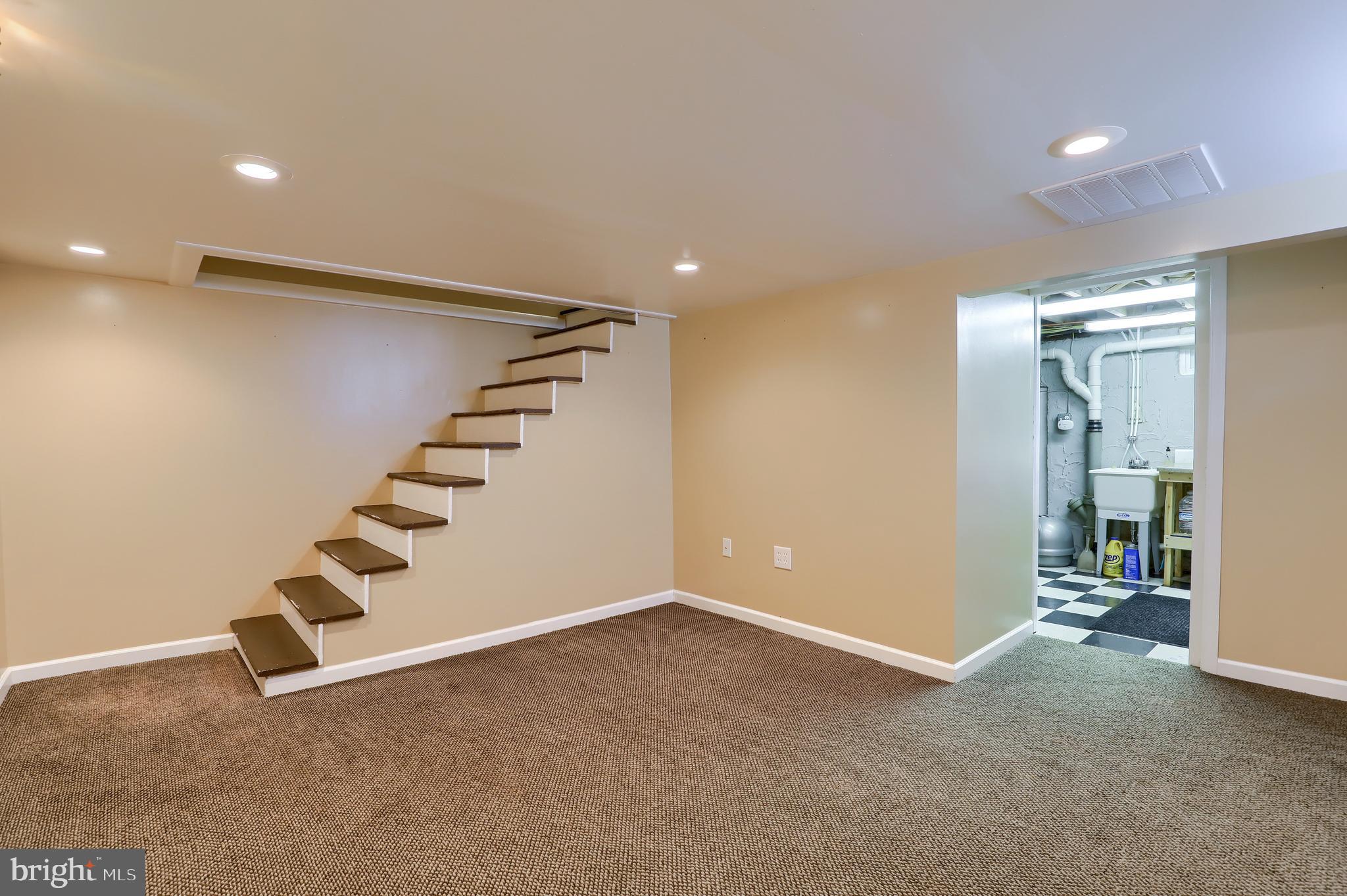 MANOR RIDGE - Residential