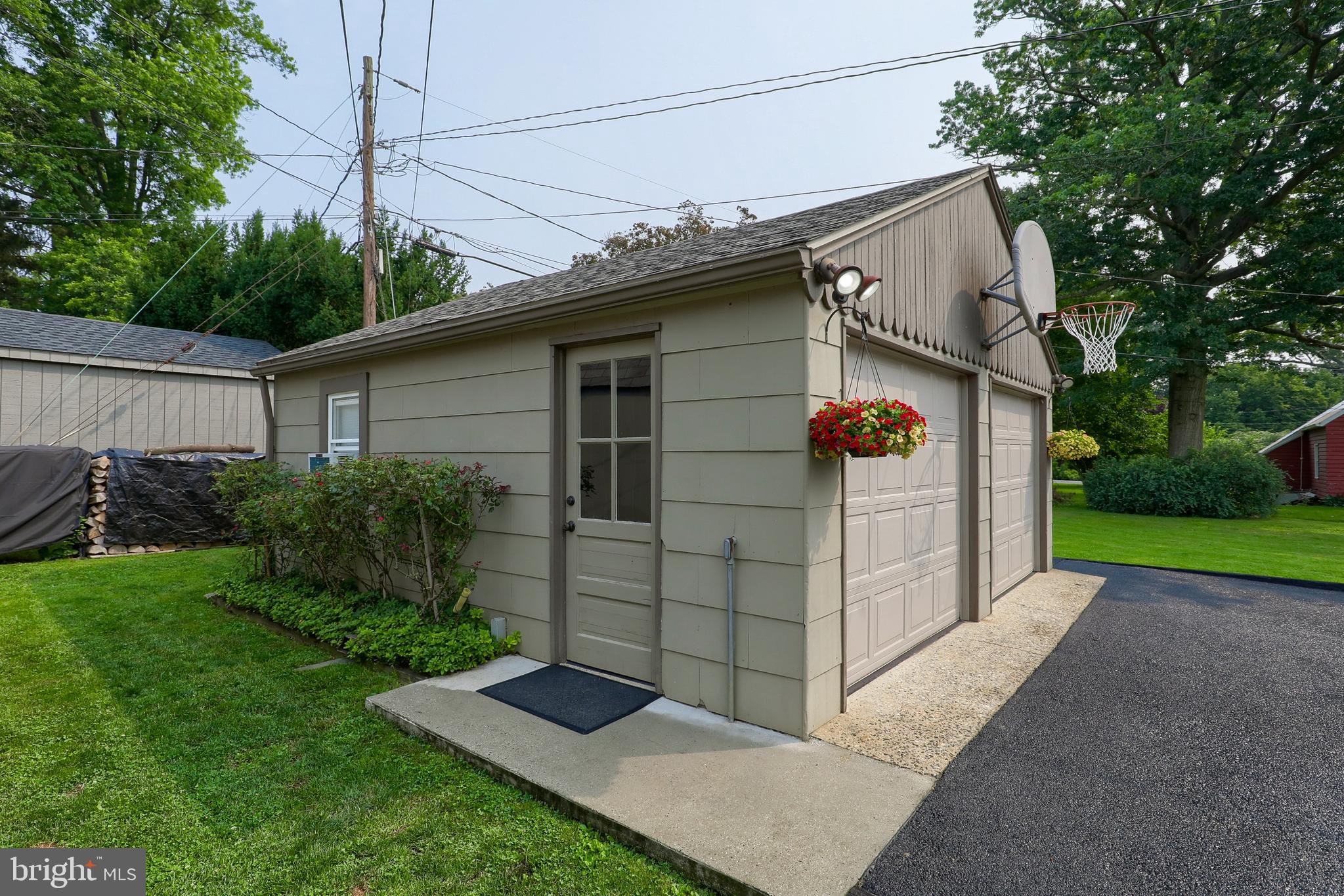 MANOR RIDGE - Residential