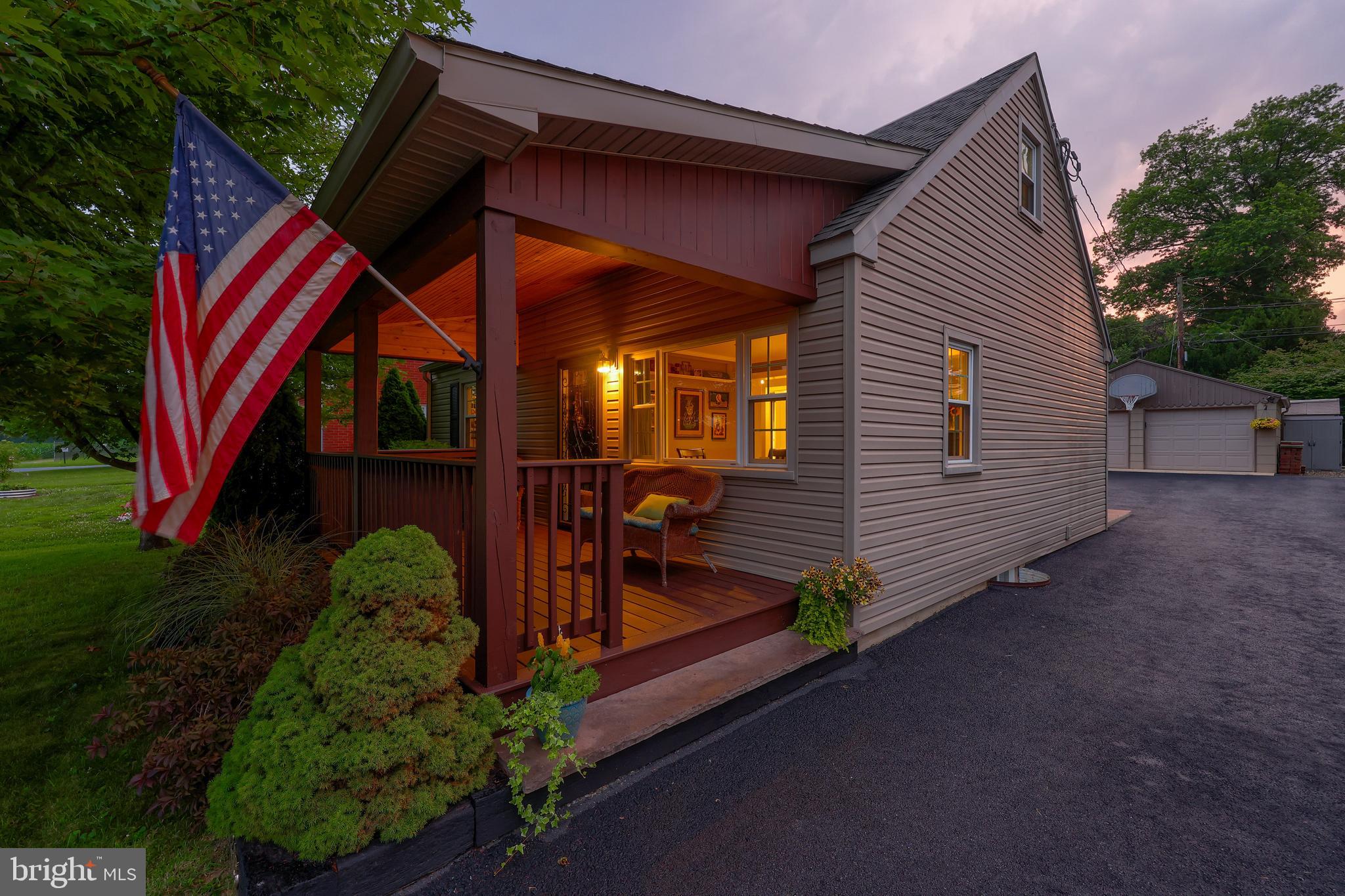 MANOR RIDGE - Residential