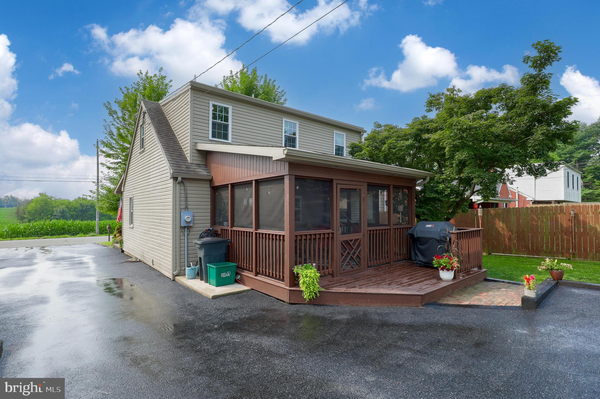 MANOR RIDGE - Residential
