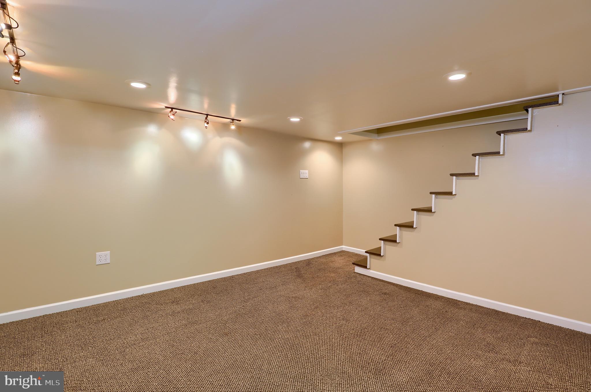 MANOR RIDGE - Residential