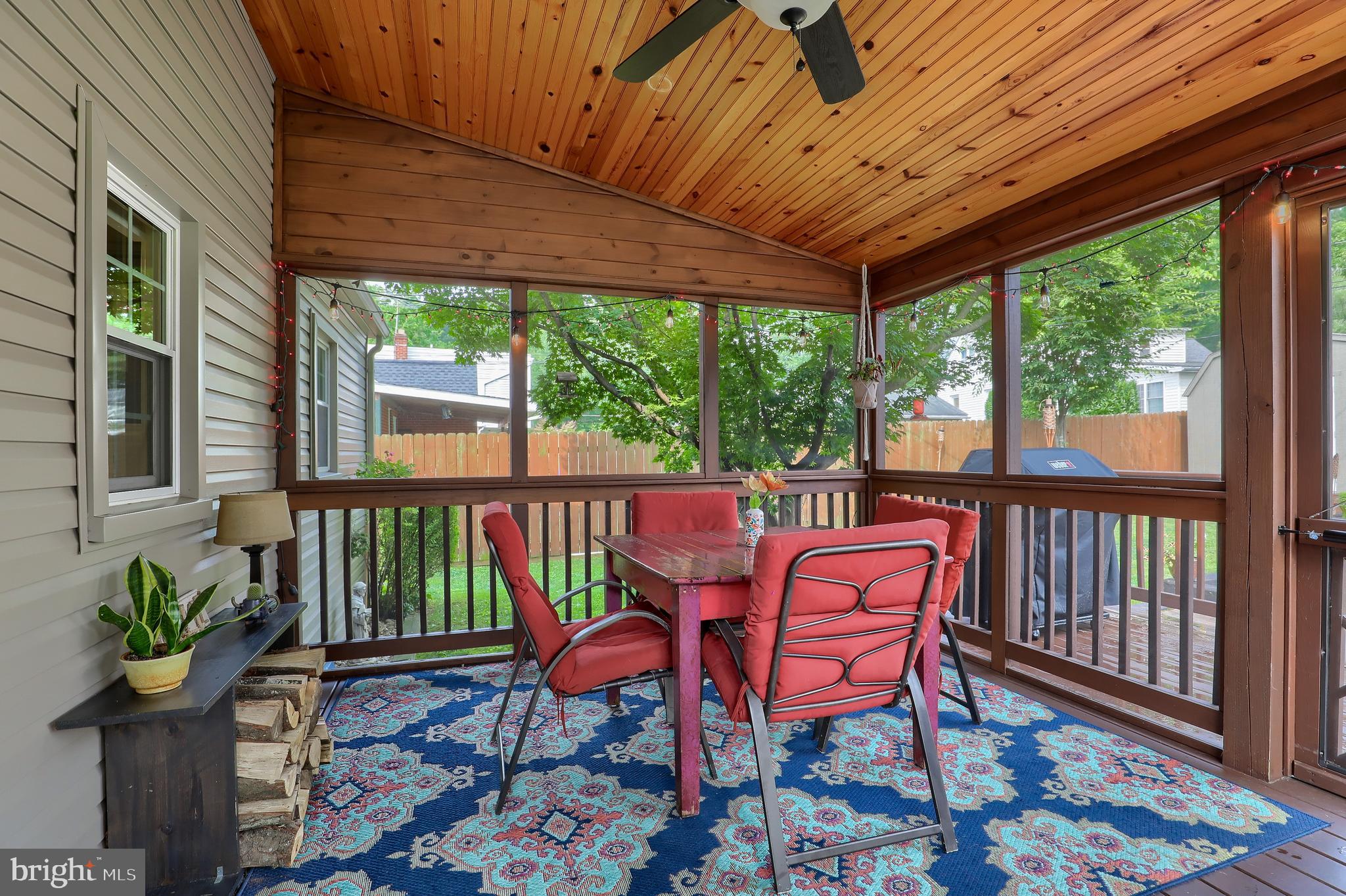 MANOR RIDGE - Residential