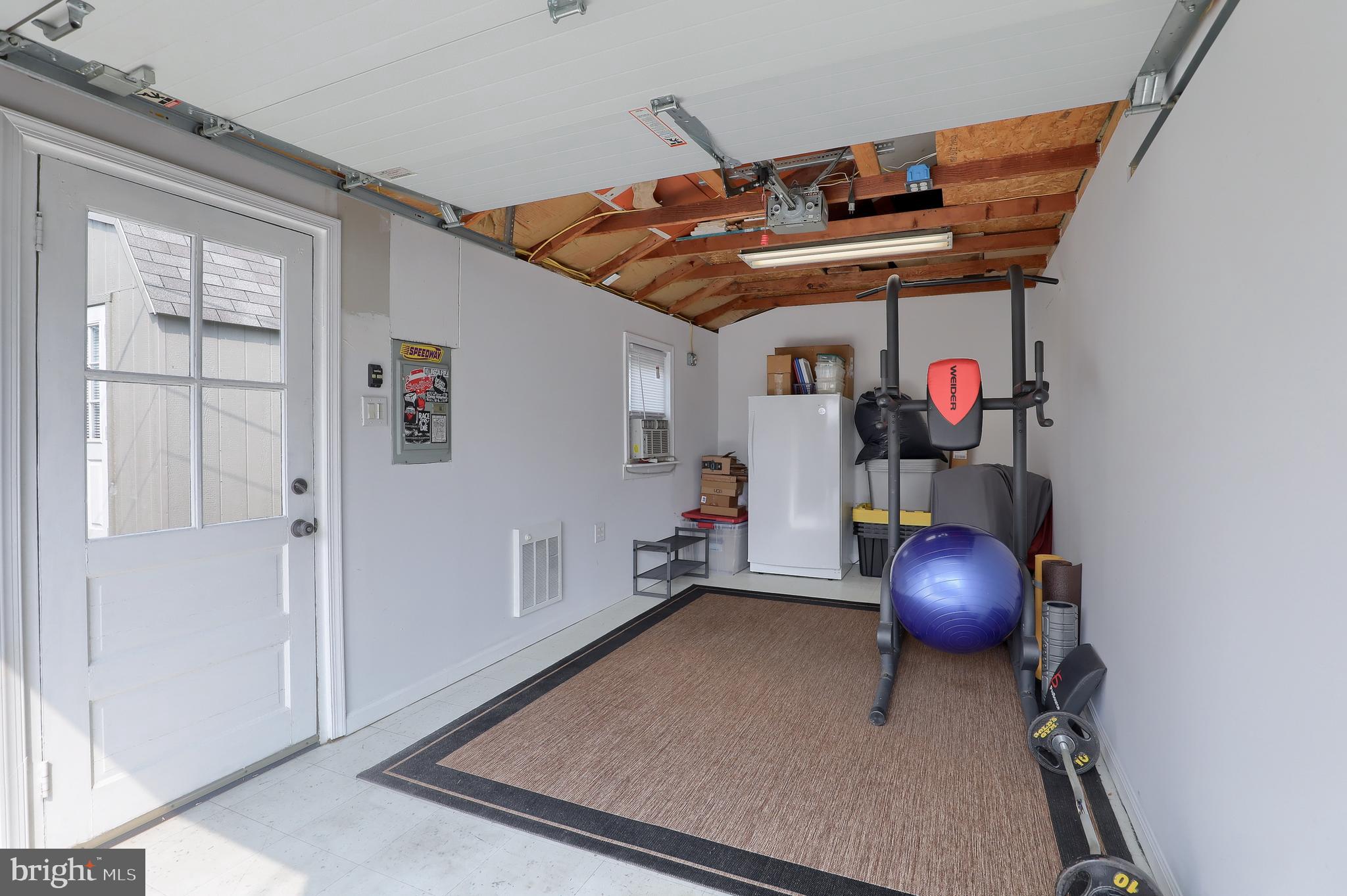 MANOR RIDGE - Residential