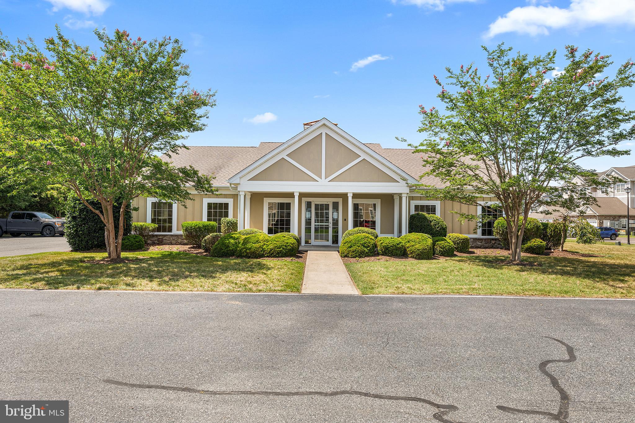 HEARTHSTONE MANOR - Residential