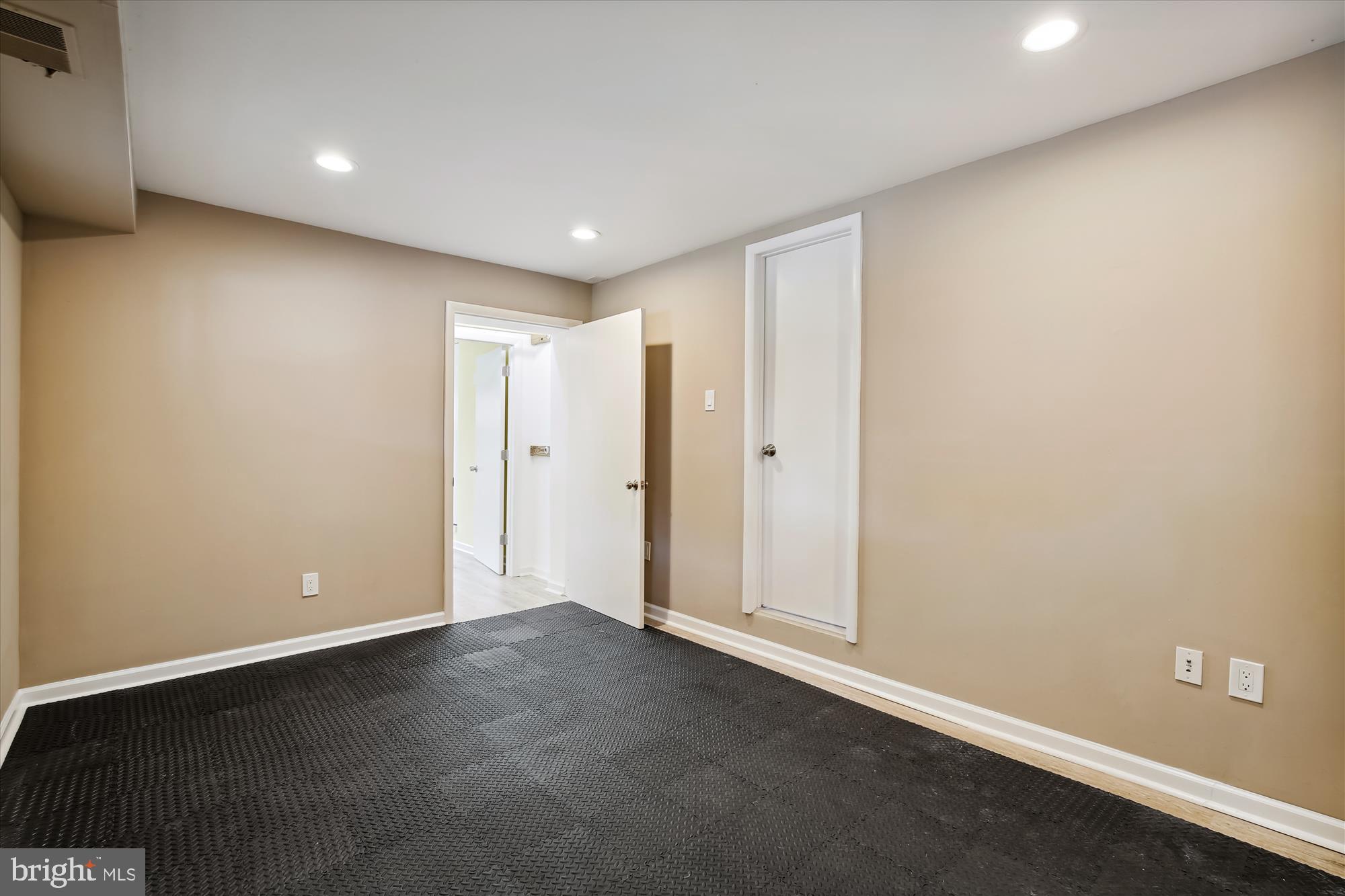 CONNECTICUT AVENUE ESTATES - Residential