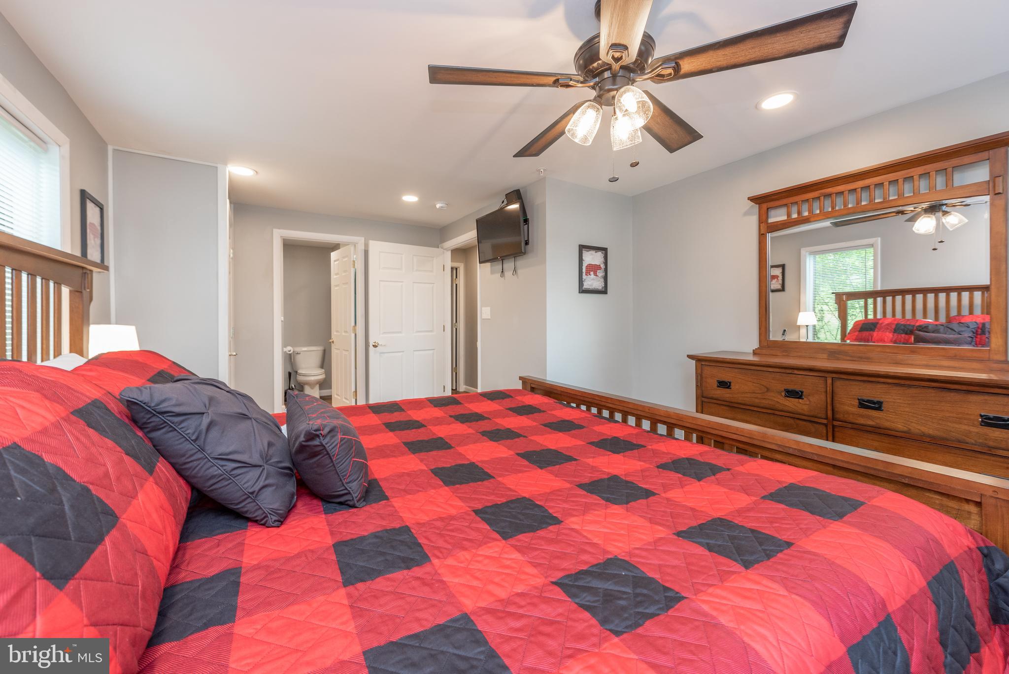 WHITE OAK - Residential