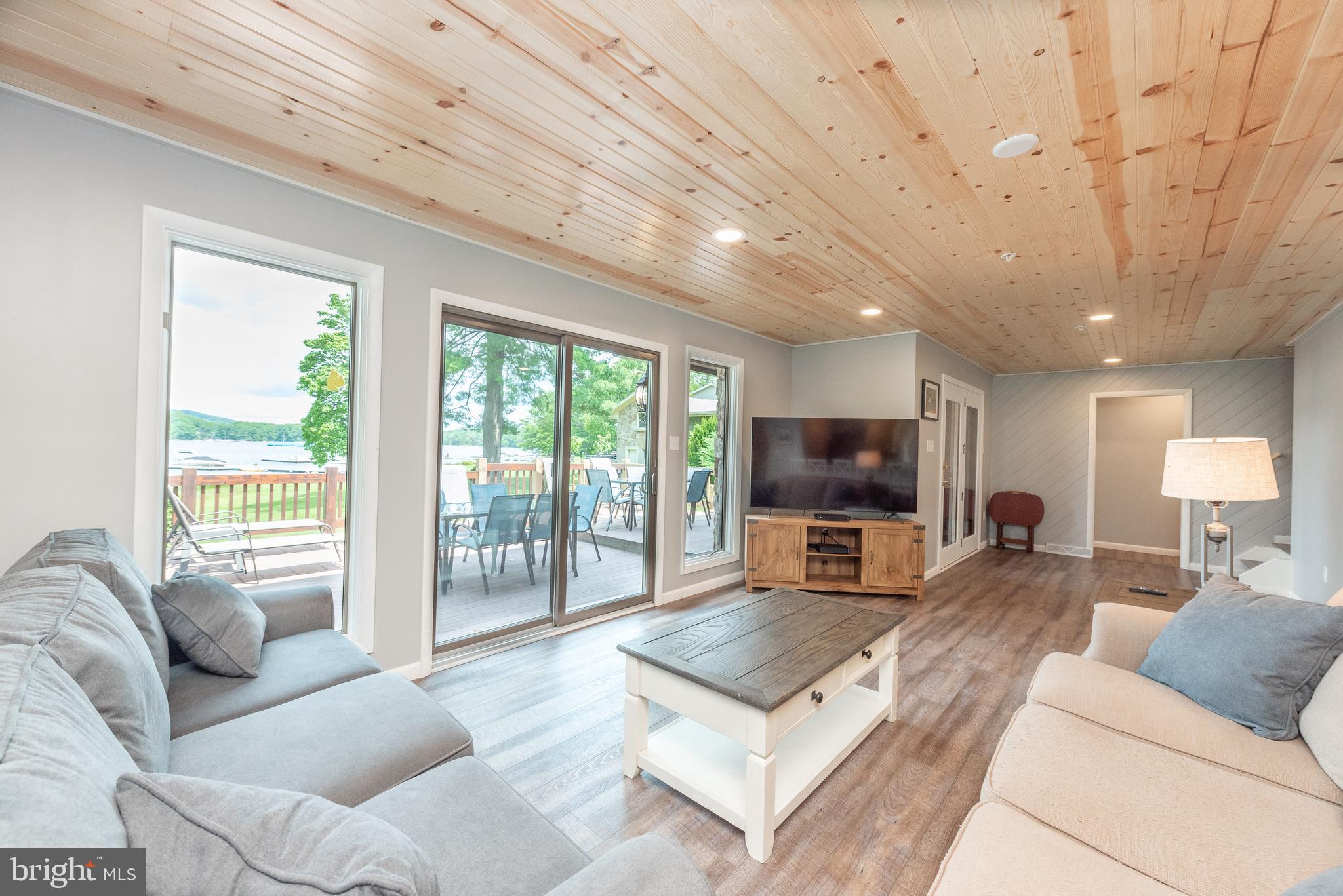 WHITE OAK - Residential