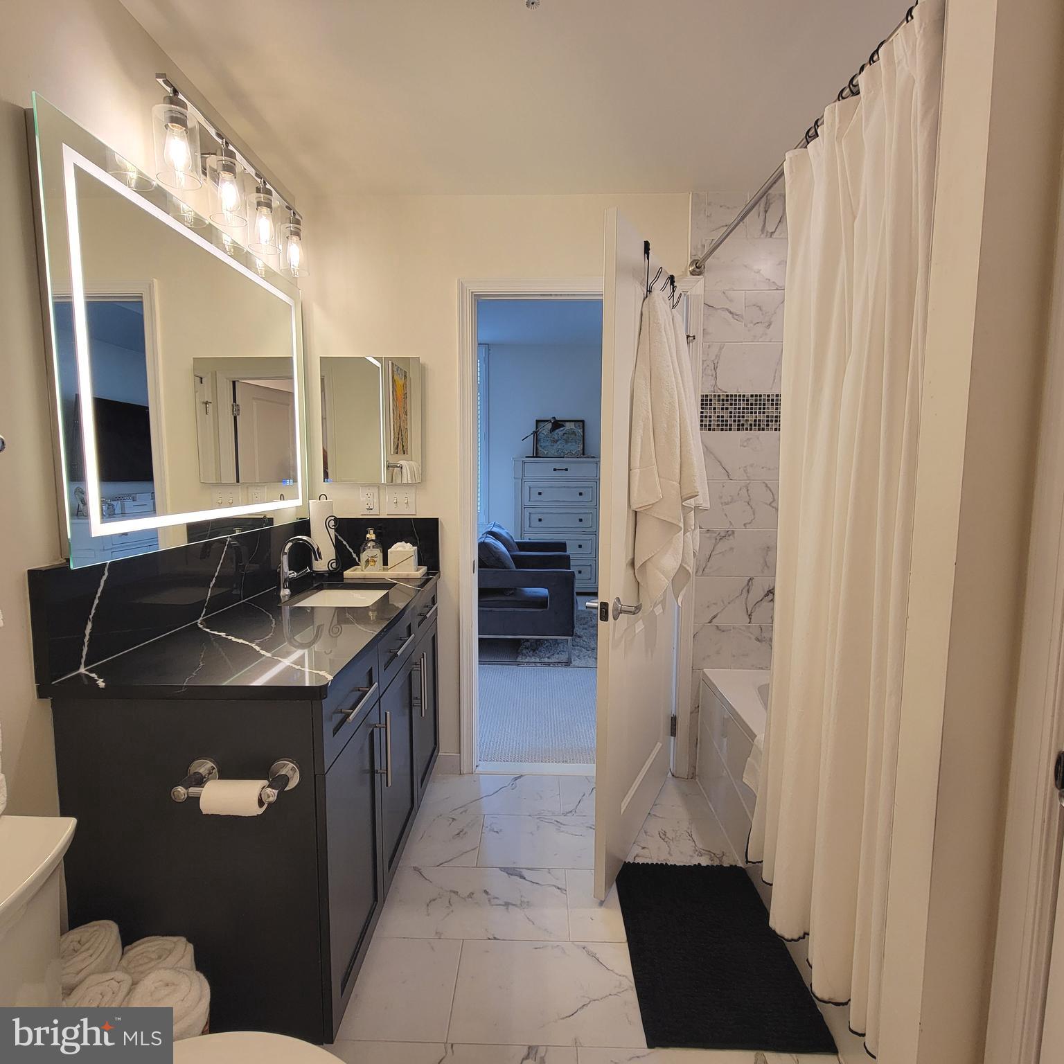ONE NATIONAL HARBOR CONDOMINIUM - Residential