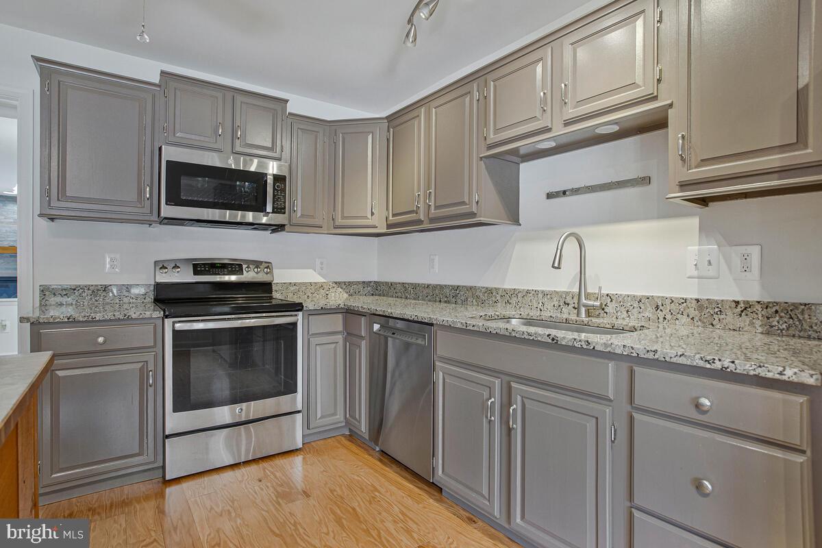 WOODS LANDING - Residential