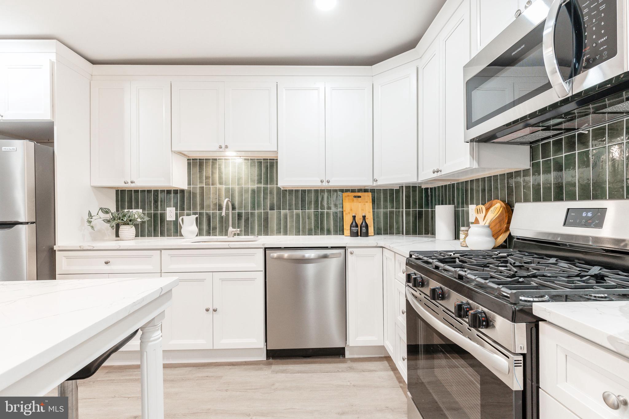 EAST PASSYUNK CROSSING - Residential