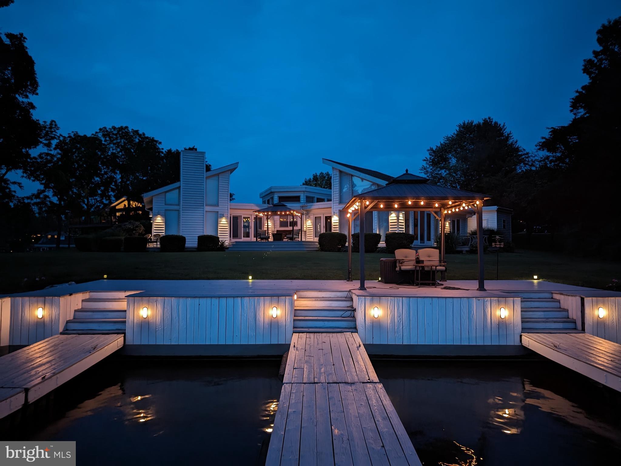 LAKE MEADE - Residential