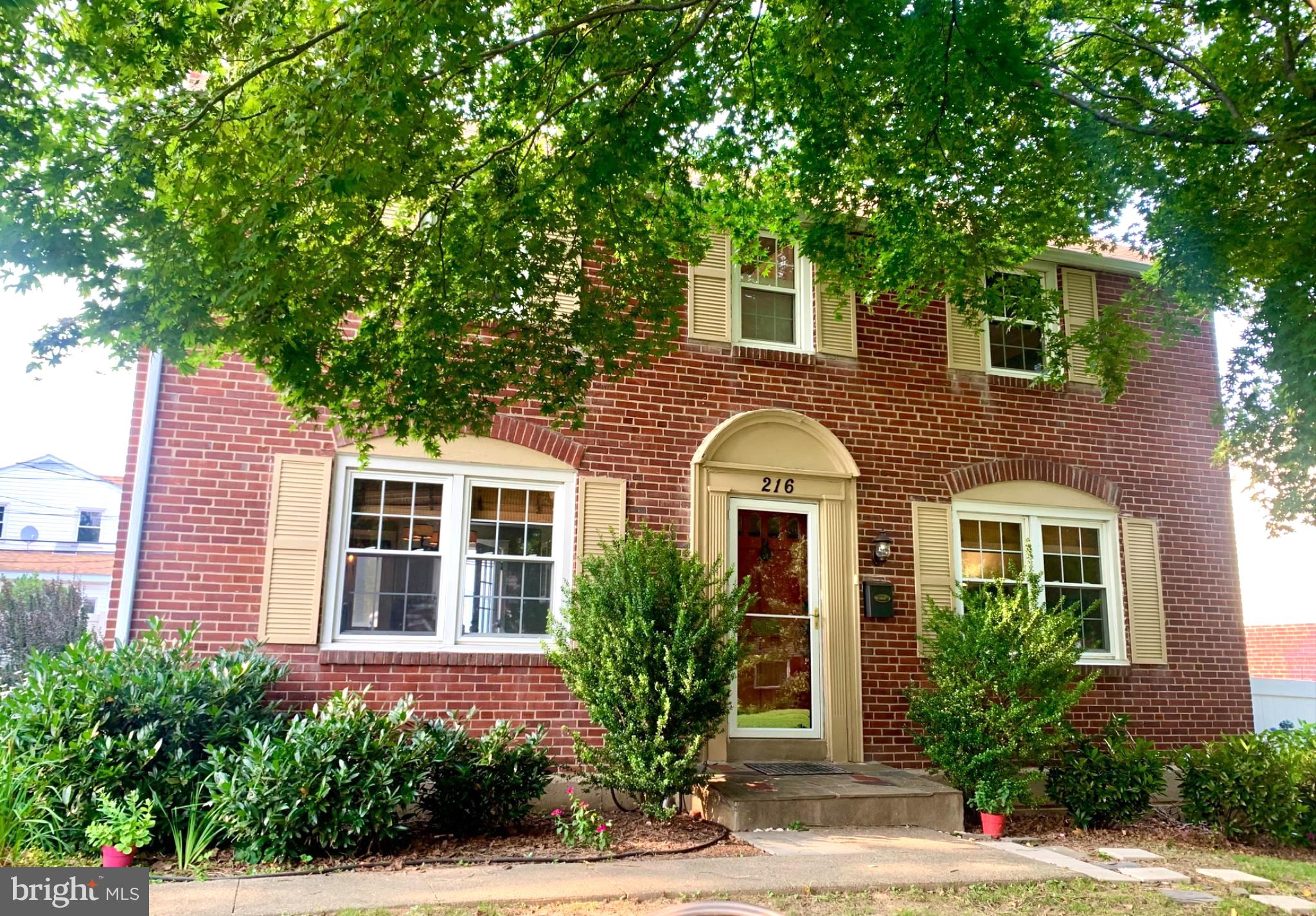 Open House July 19th from 1pm to 4 pm!! 
Welcome in to this beautiful brick colonial on a picturesque tree lined street in sought after Chatham Park! Priced to sell!  This home has been beautifully updated and features an open floor plan. The first floor has a completely renovated kitchen offering upgraded white cabinetry, center island, stainless appliances, wine/beer fridge, granite countertops, tile backsplash and oak flooring. The kitchen has been opened up completely to the dining room for a functional and bright space. Enjoy quiet summer evenings on the huge Trex deck in your private level backyard featuring upgraded vinyl fence. The living room is large with great natural sunlight. The entire home has rich oak hardwood flooring which offers a seamless look. The upstairs has an updated hall bathroom with gorgeous tilework and fixtures as well as 3 bedrooms. The basement was refinished which adds living space for whatever your needs may be. Separate laundry/utility room, great for storage. This home has an updated HVAC system, windows, roof, new deck, kitchen, bath and fixtures throughout. Lots of parking both on and off street for ease of entry.  One of the most sought after features of this home is it's walkability!   It's a short hop, skip and a jump to Chatham Park School and Playground, Wawa, the New Pennsy Trail,  Brookline shops, many of Havertown’s restaurants, pubs and coffee shops, the library and public transit.! It’s completely move- in -ready and not a thing to do but unpack and enjoy!