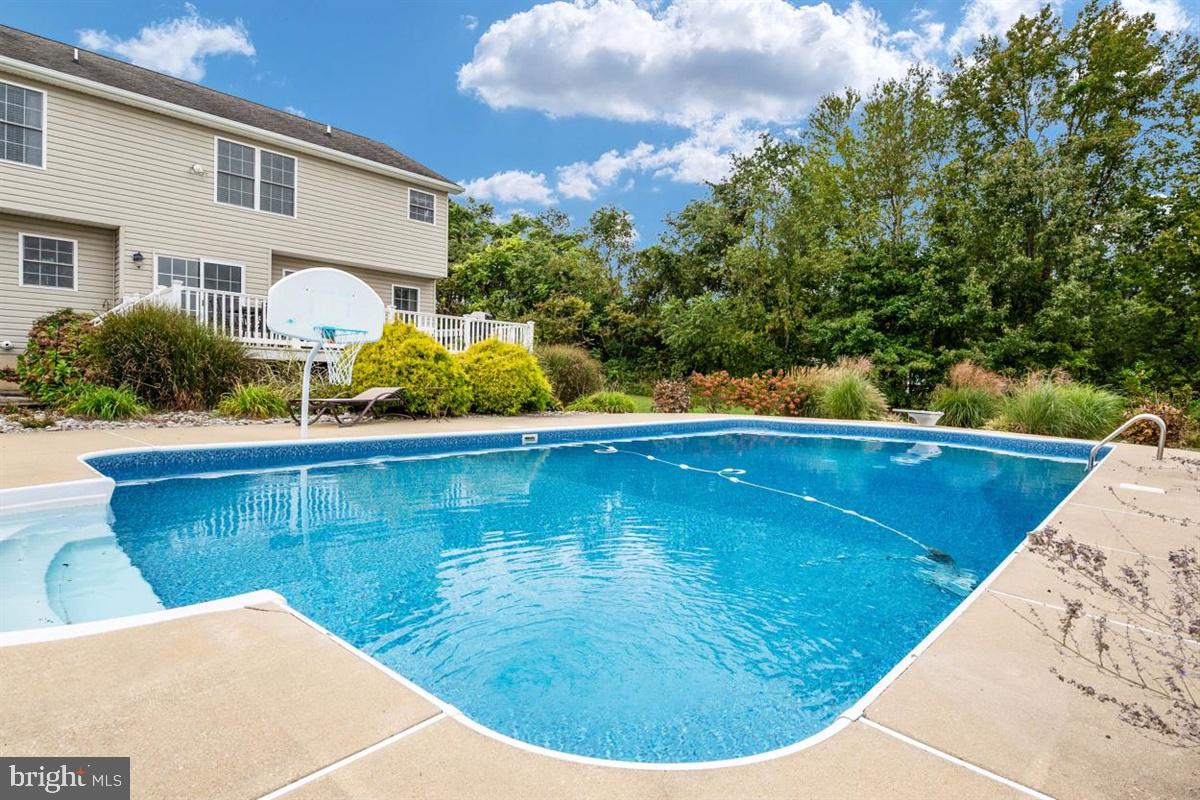 CENTREVILLE - Residential