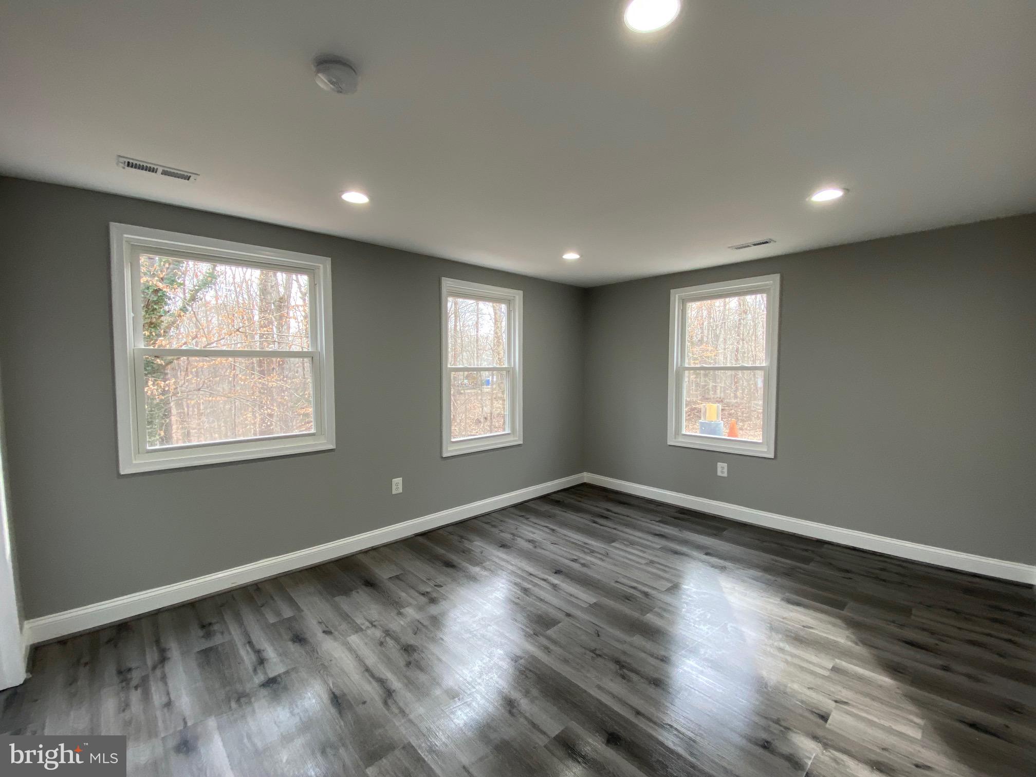 LAKE JACKSON - Residential