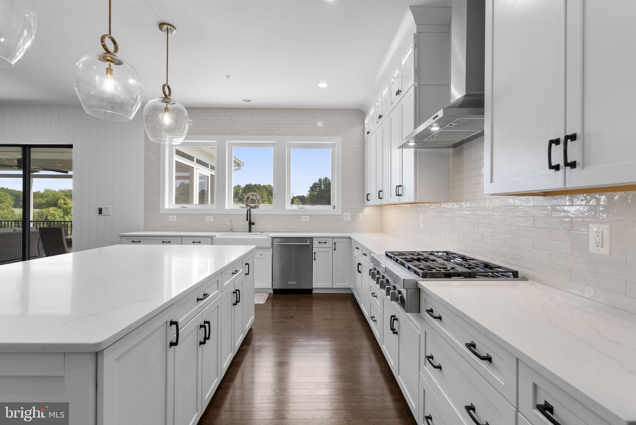 LINDEN GROVE - Residential