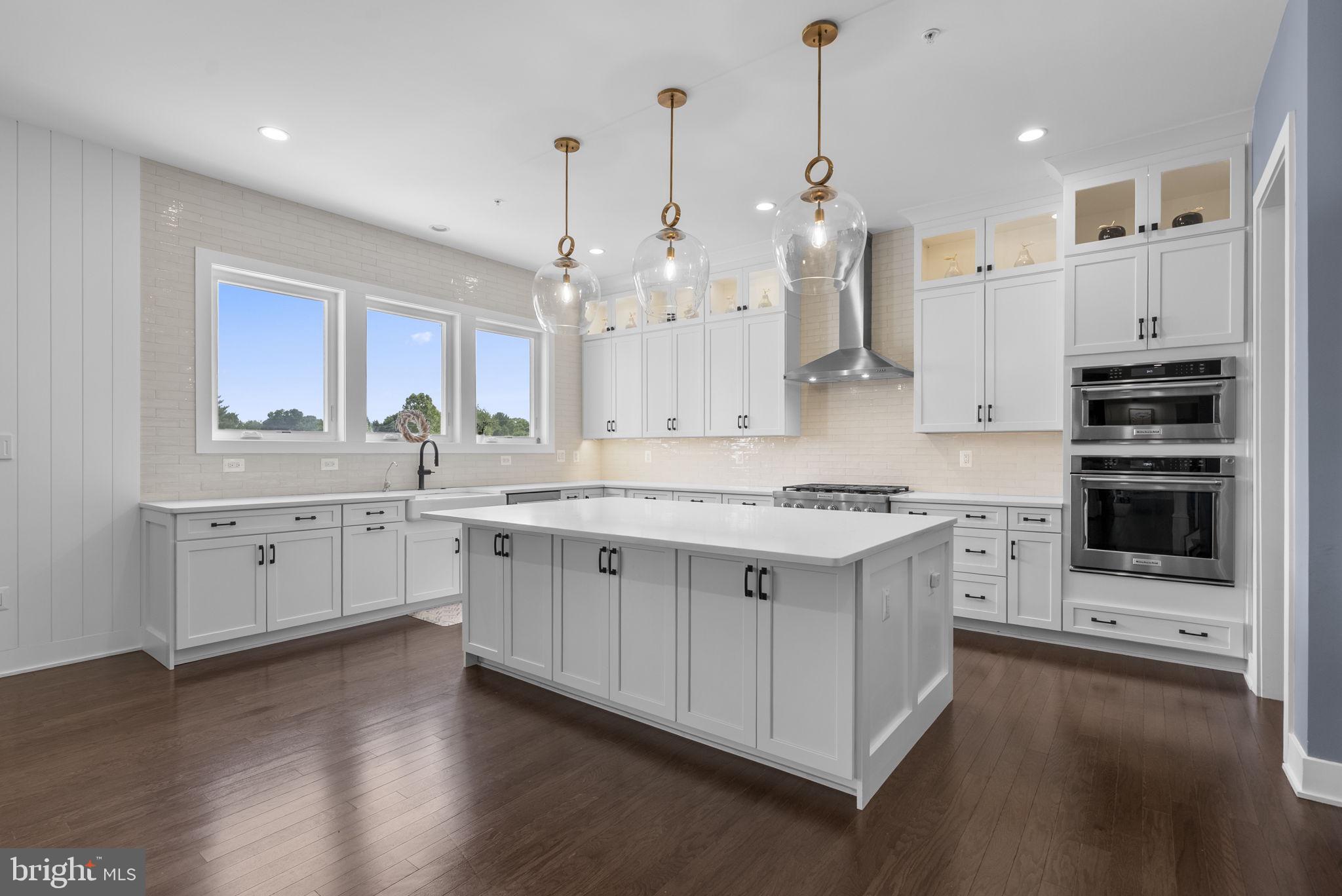 LINDEN GROVE - Residential