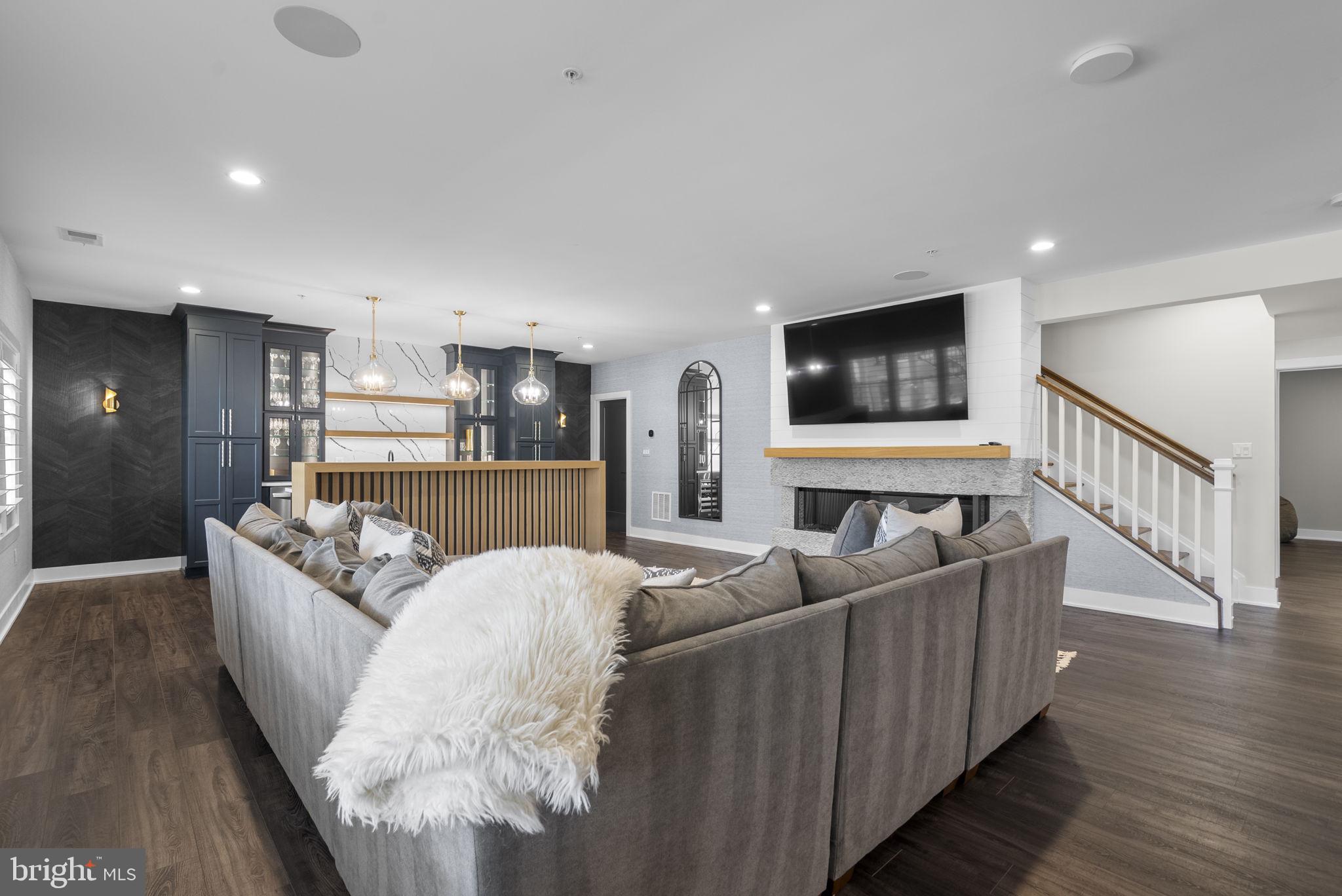 LINDEN GROVE - Residential