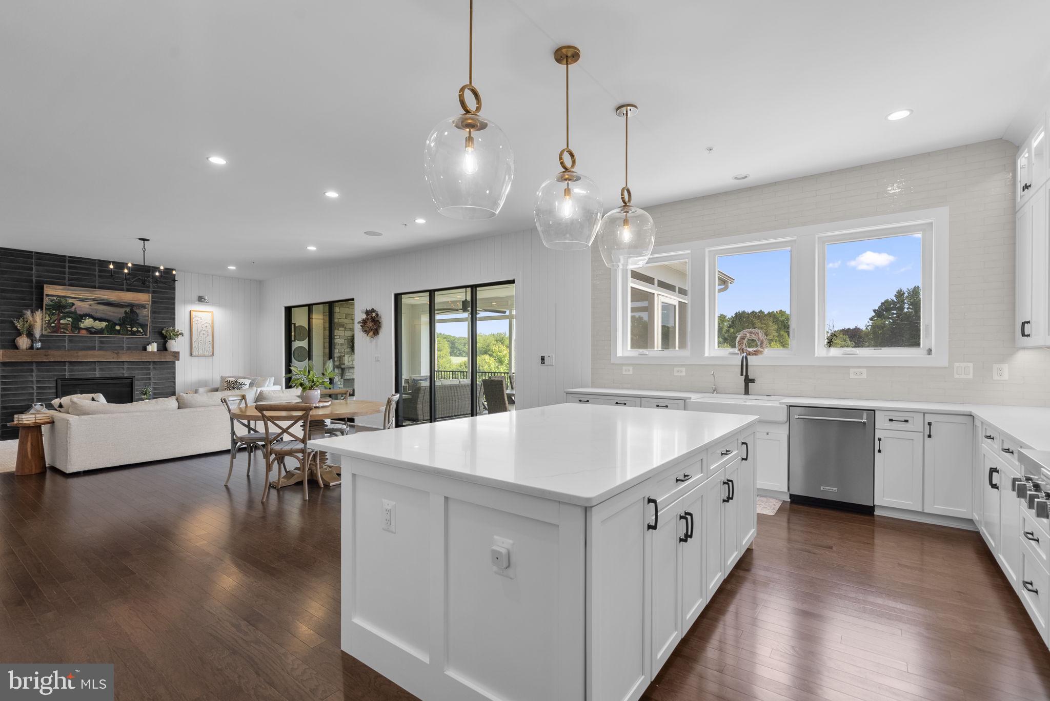 LINDEN GROVE - Residential