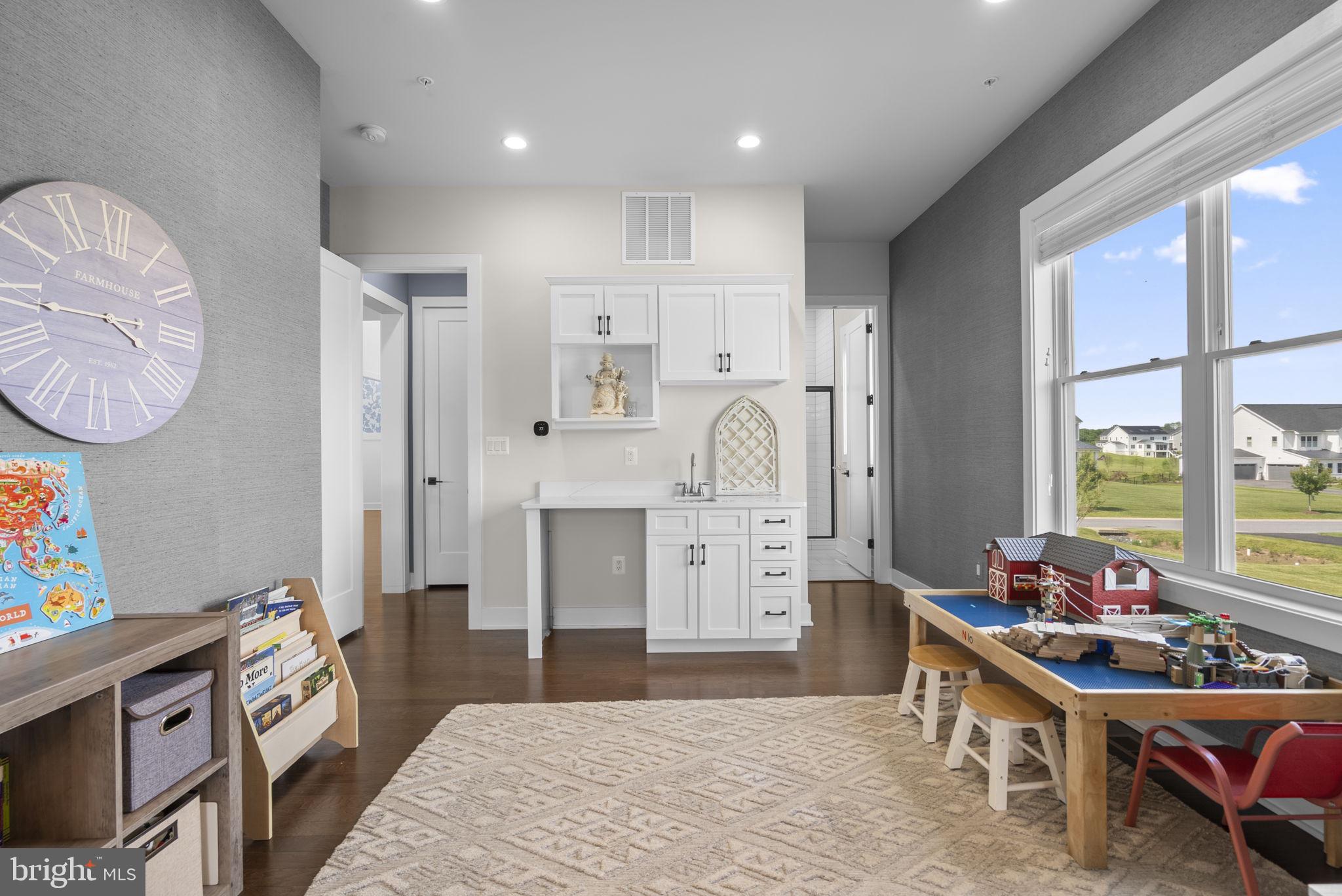 LINDEN GROVE - Residential