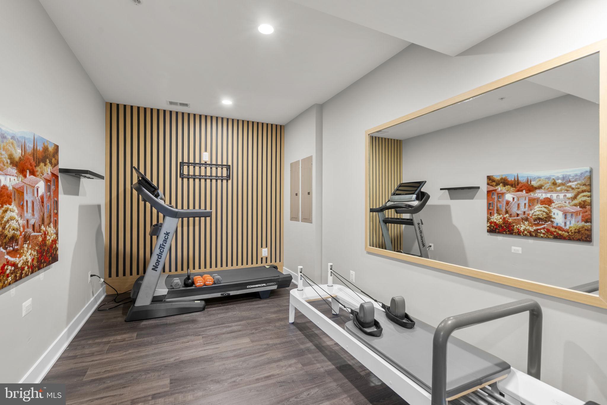 LINDEN GROVE - Residential