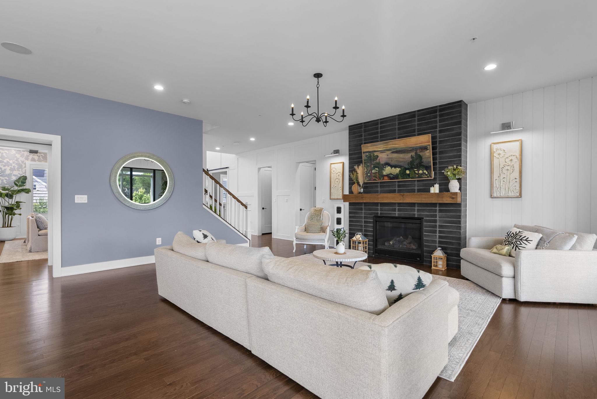 LINDEN GROVE - Residential