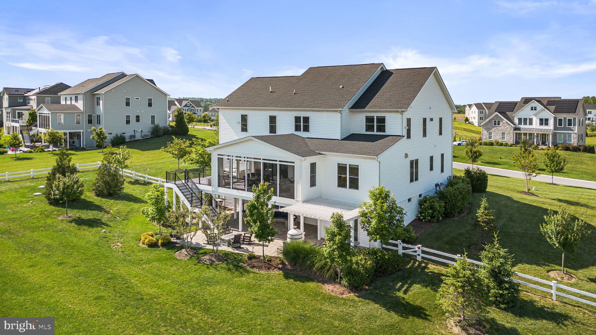 LINDEN GROVE - Residential
