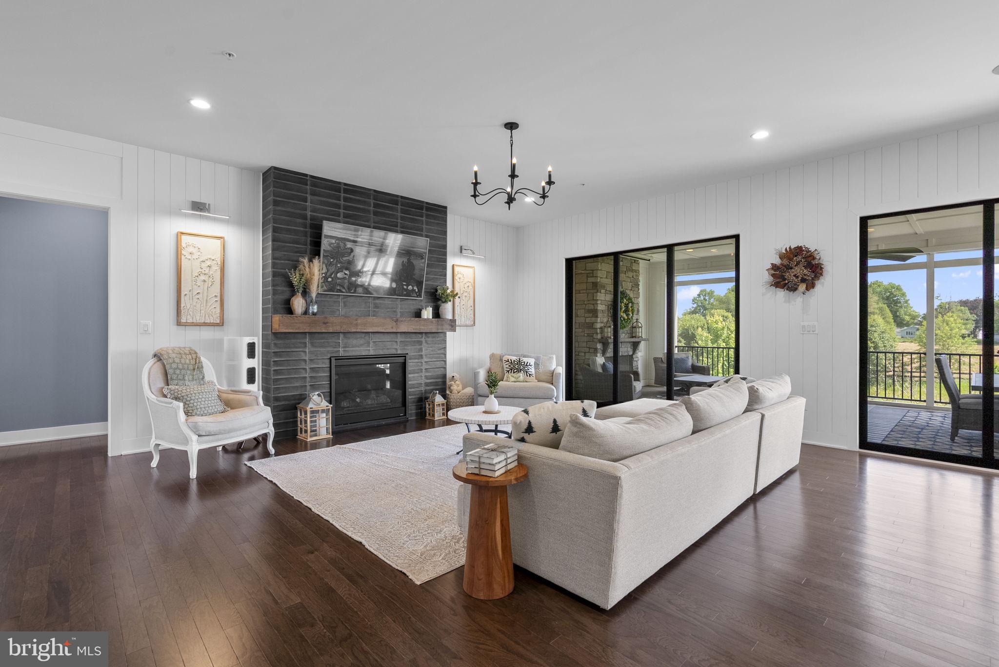 LINDEN GROVE - Residential