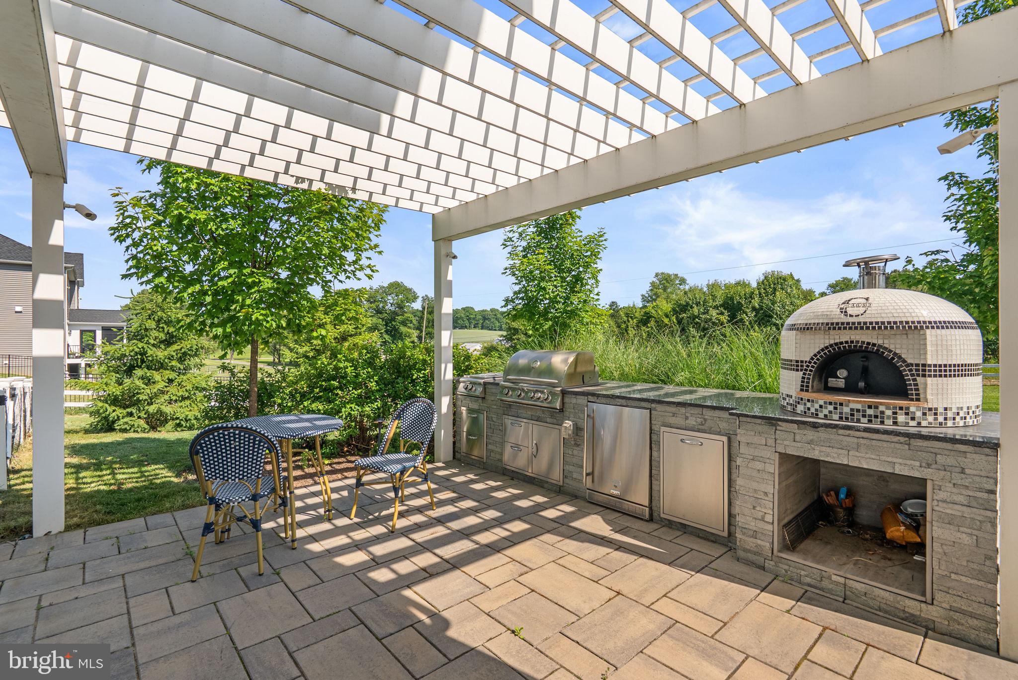 LINDEN GROVE - Residential