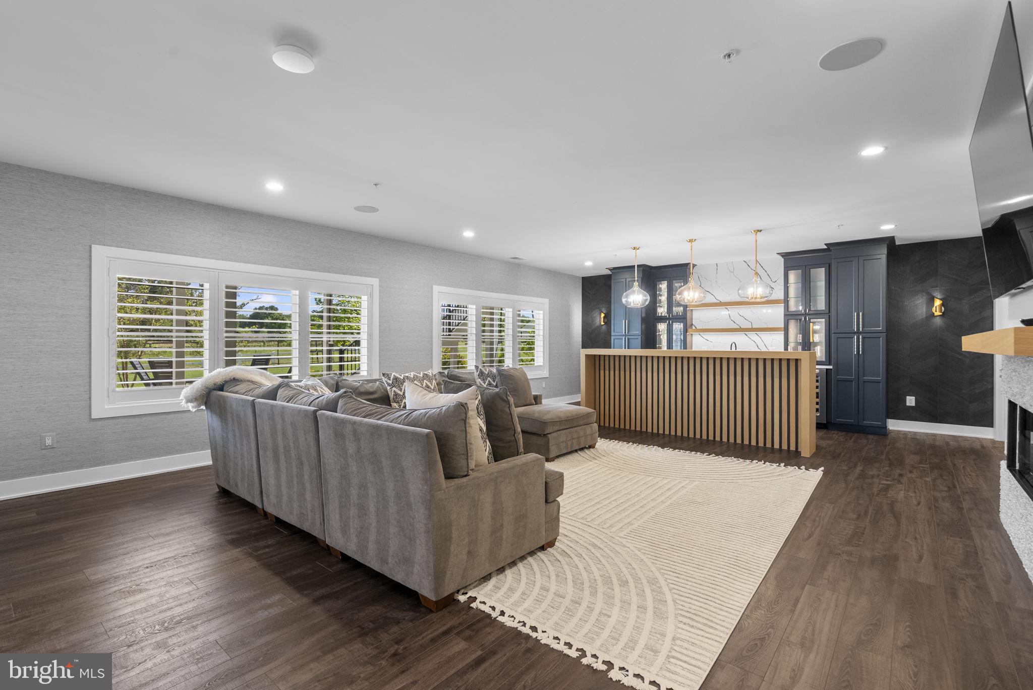 LINDEN GROVE - Residential