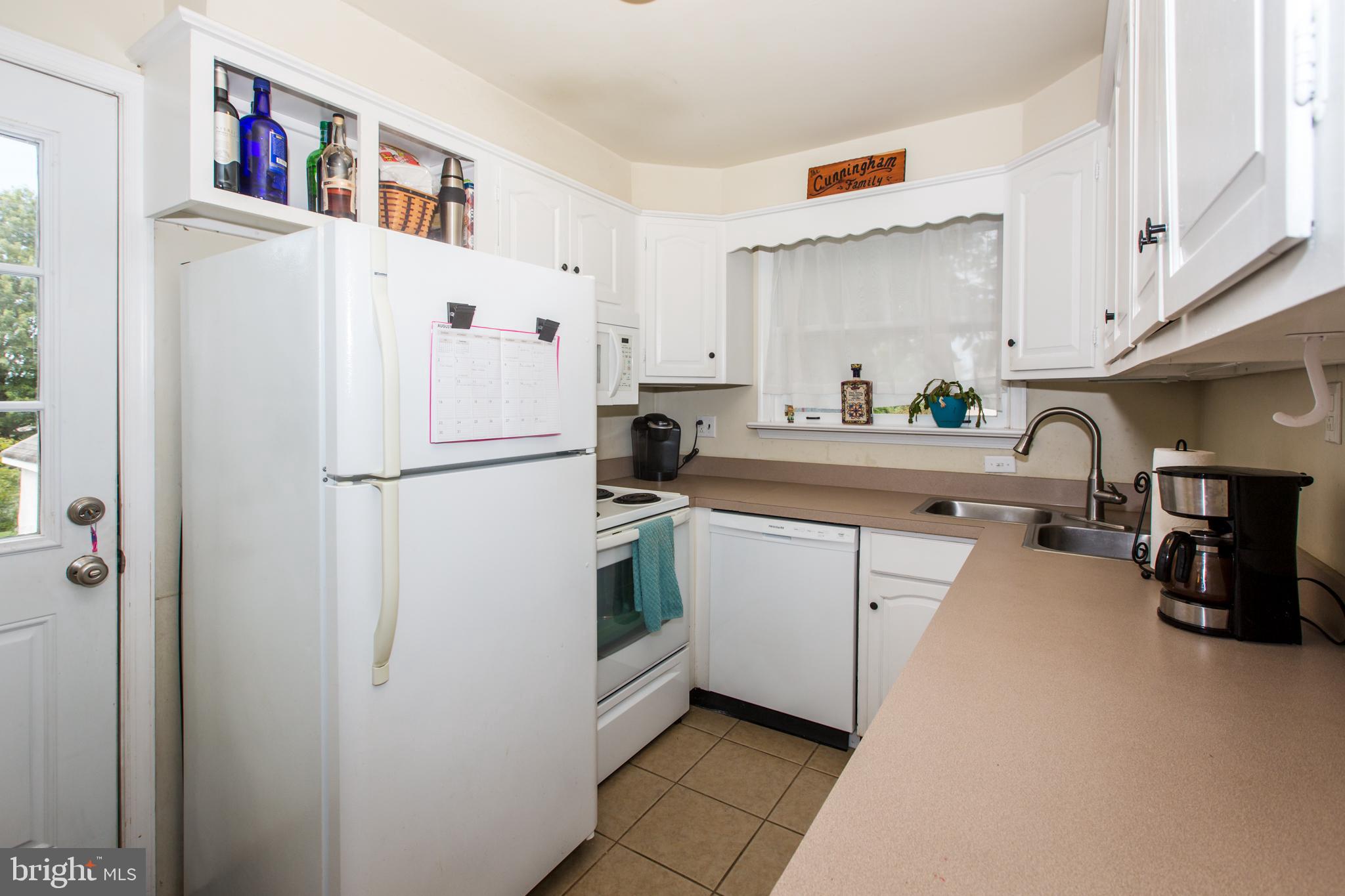 MONTGOMERY HILL - Residential