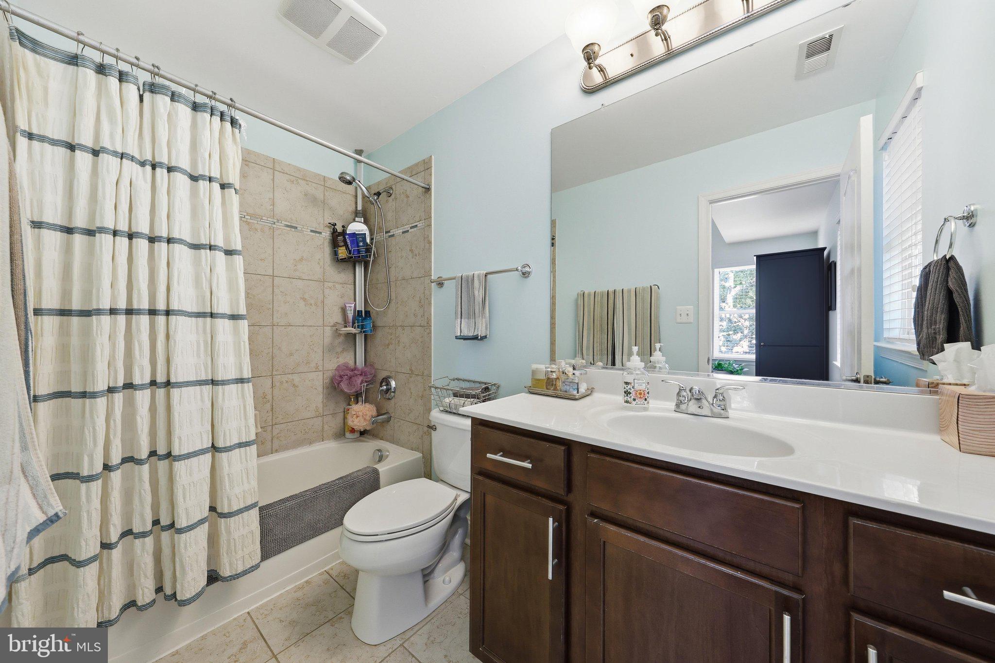 NORTH POINTE - Residential