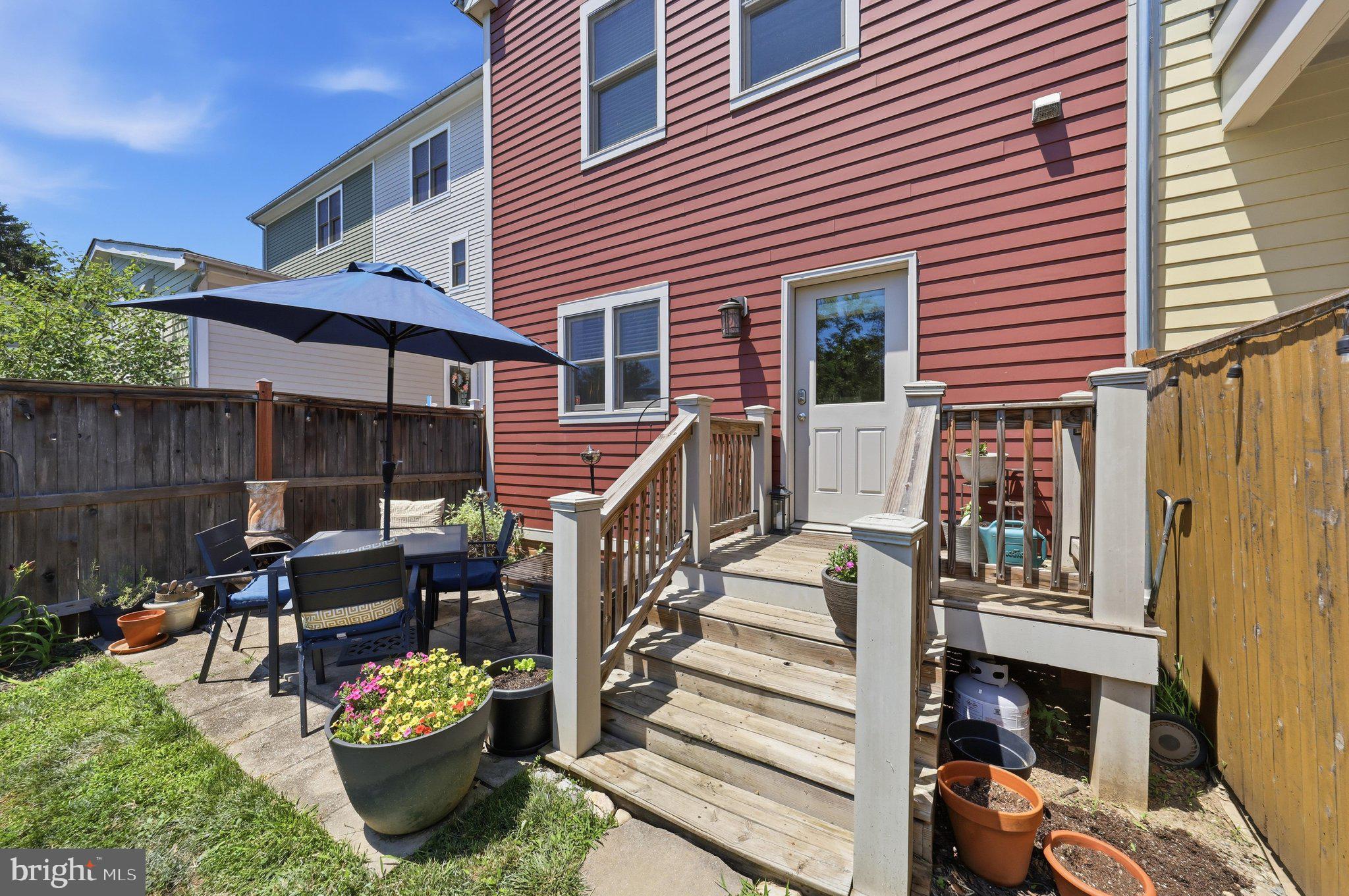 NORTH POINTE - Residential