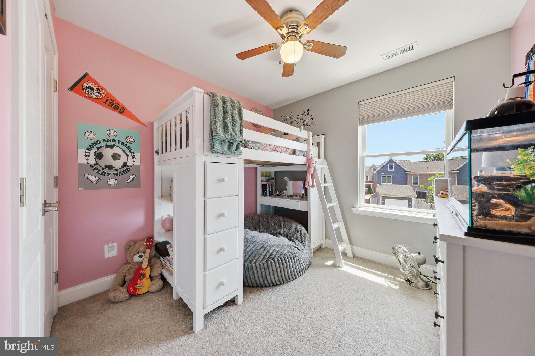 NORTH POINTE - Residential