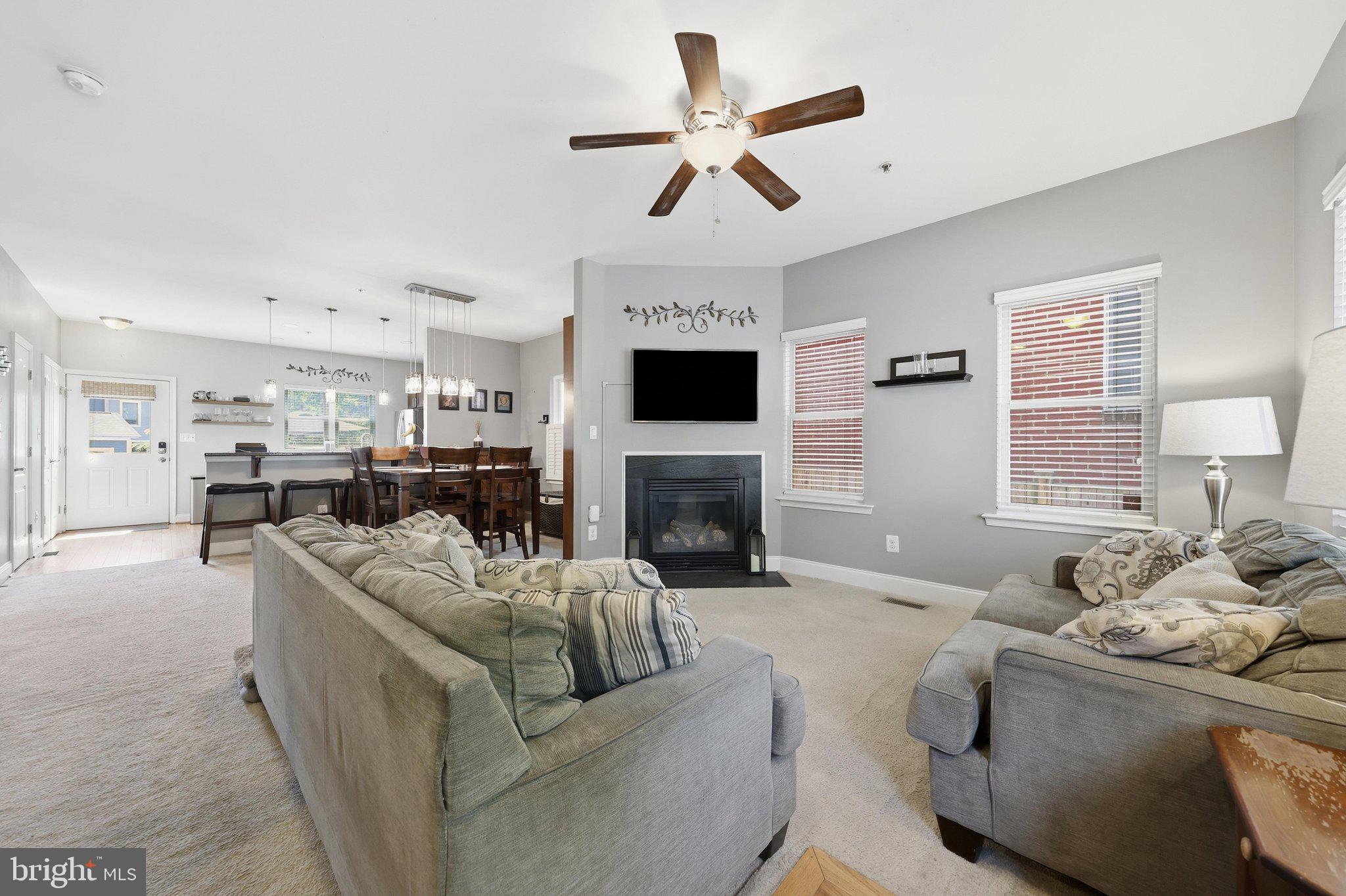 NORTH POINTE - Residential