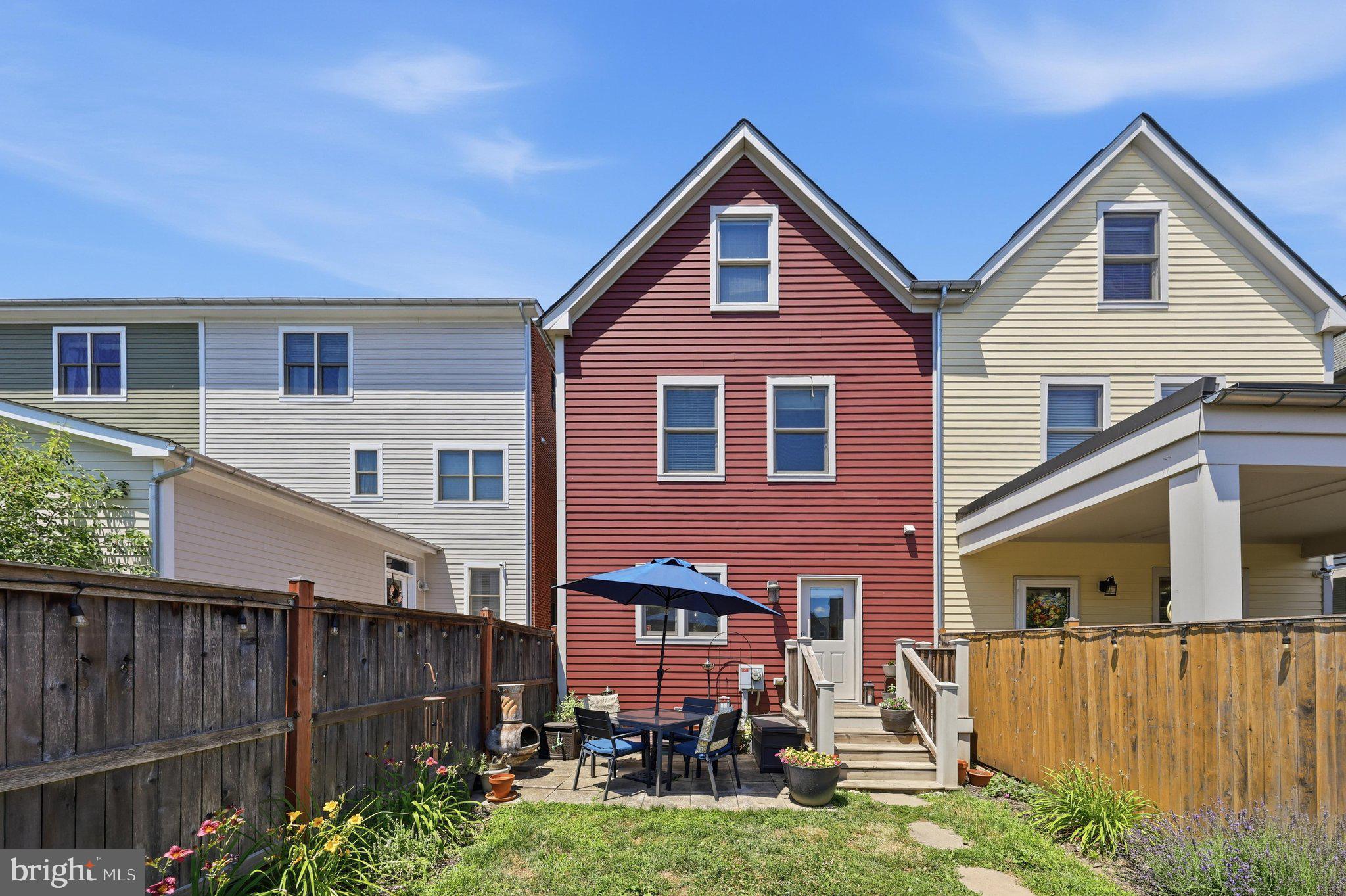 NORTH POINTE - Residential