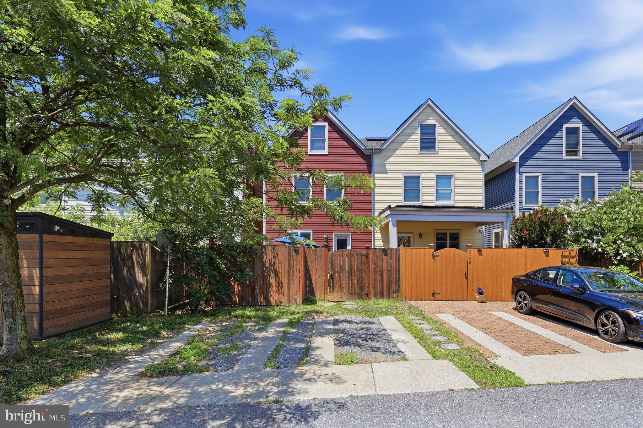 NORTH POINTE - Residential