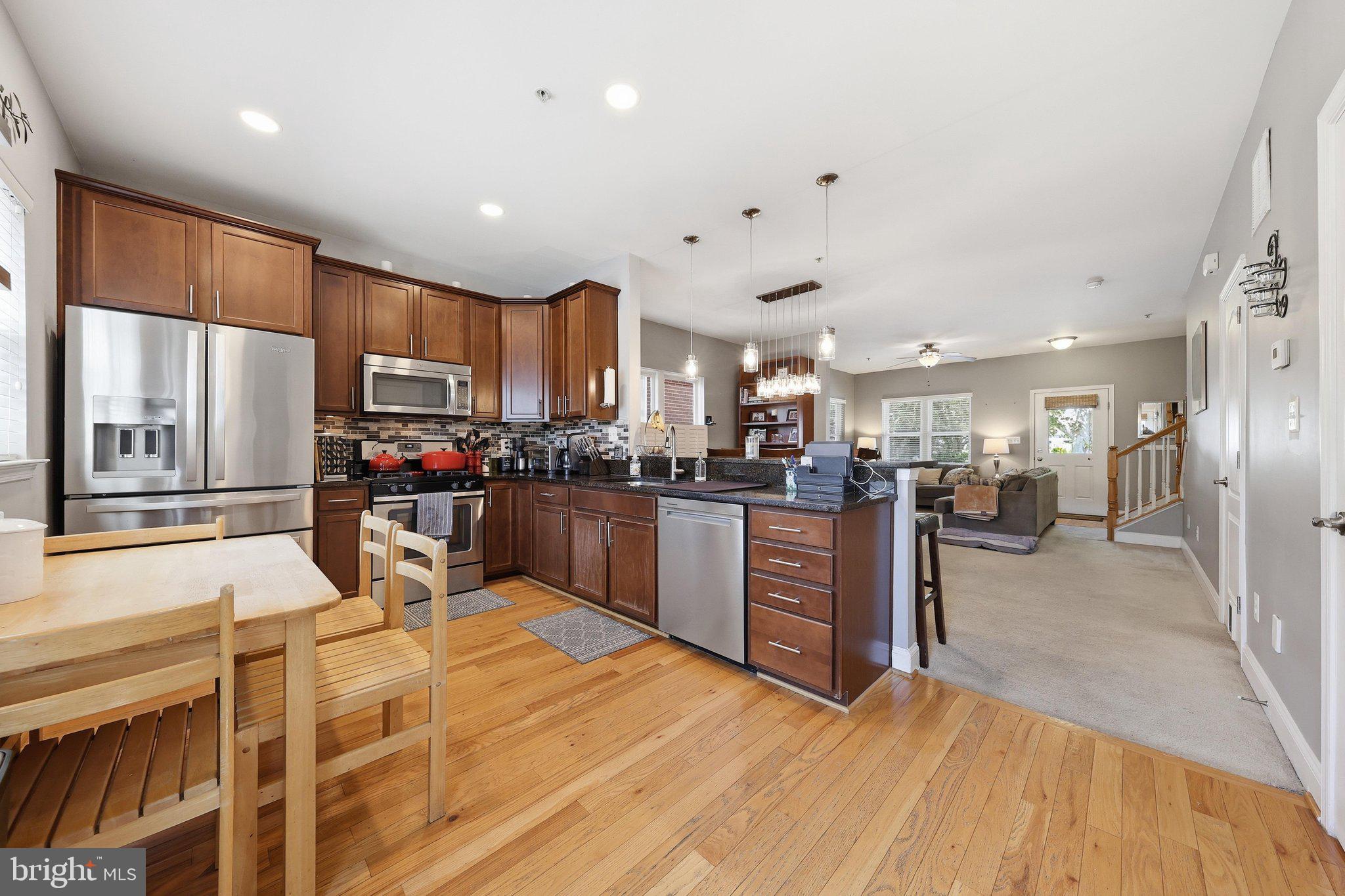 NORTH POINTE - Residential