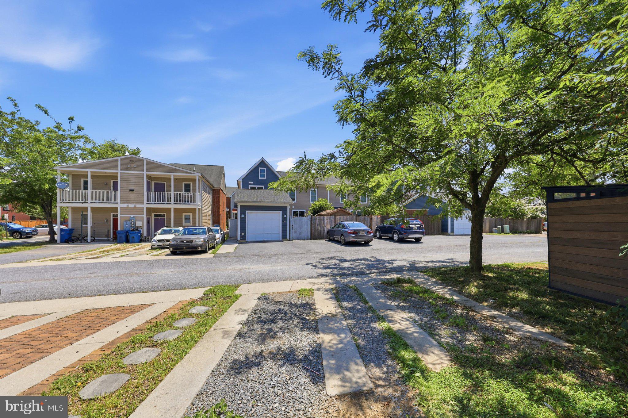 NORTH POINTE - Residential