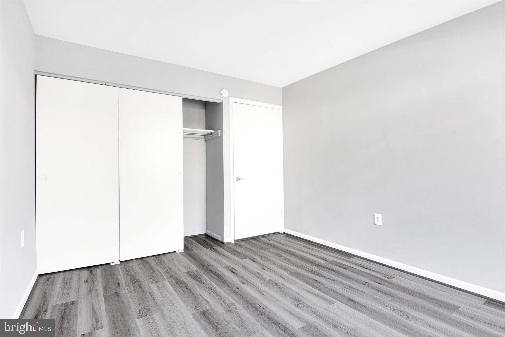 BURKE CENTRE STATION COMMONS - Residential