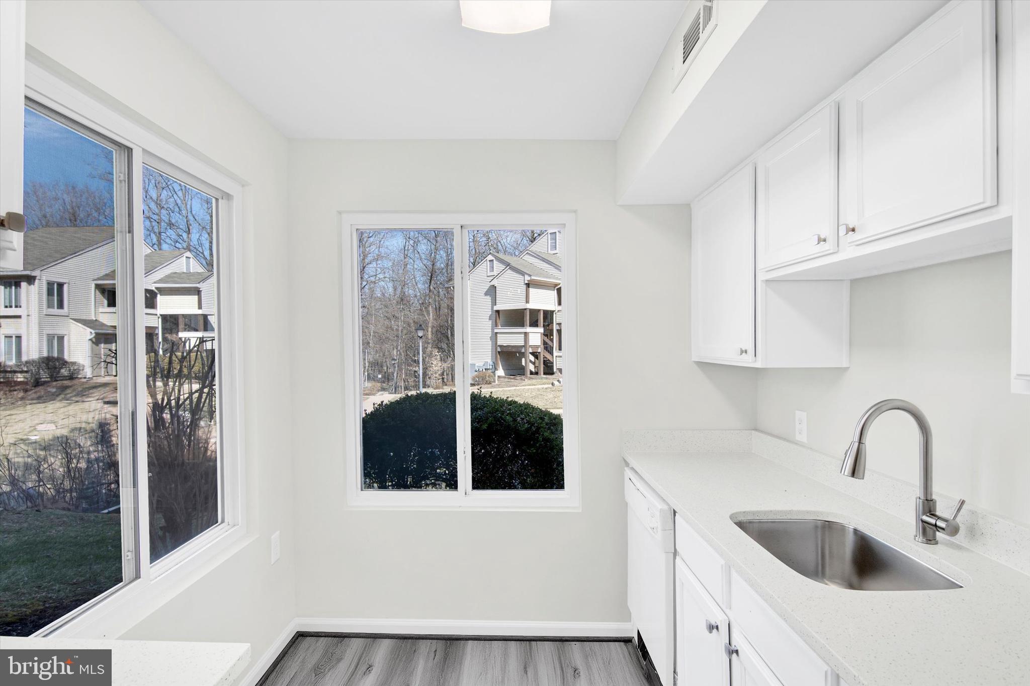 BURKE CENTRE STATION COMMONS - Residential