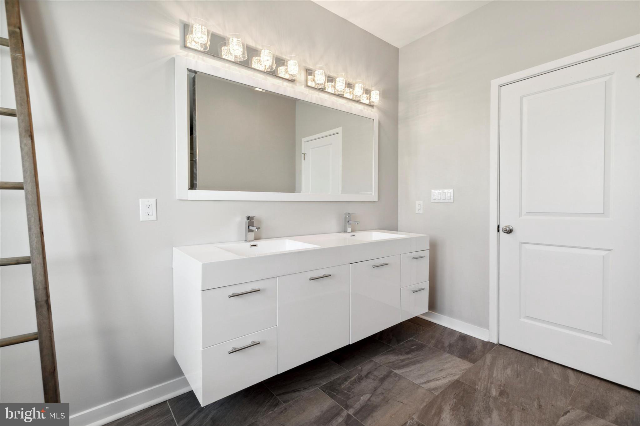 MANAYUNK - Residential
