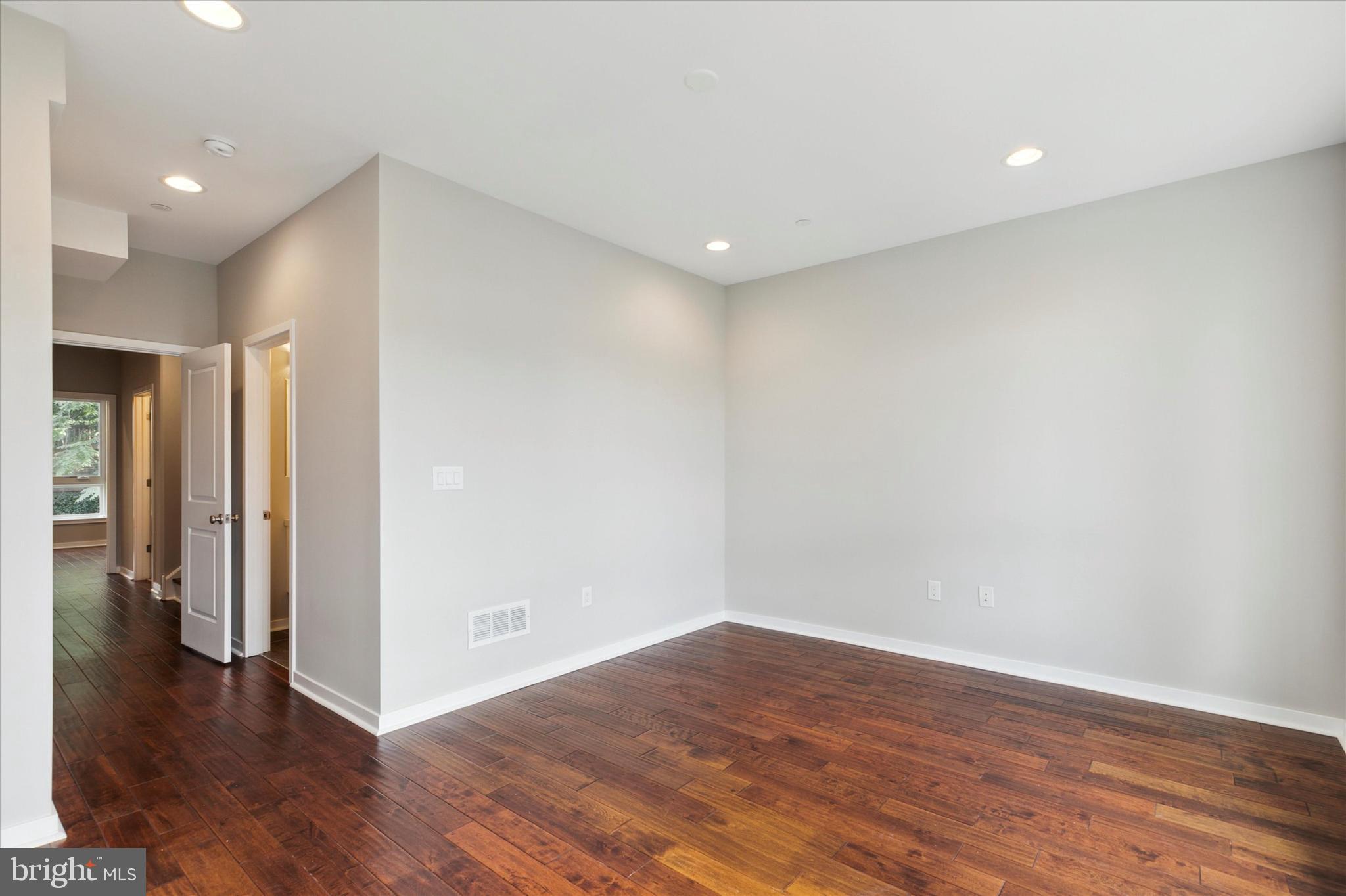 MANAYUNK - Residential