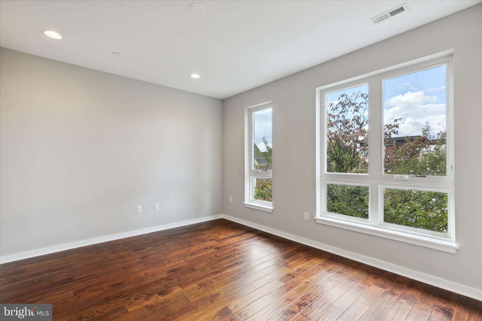 MANAYUNK - Residential